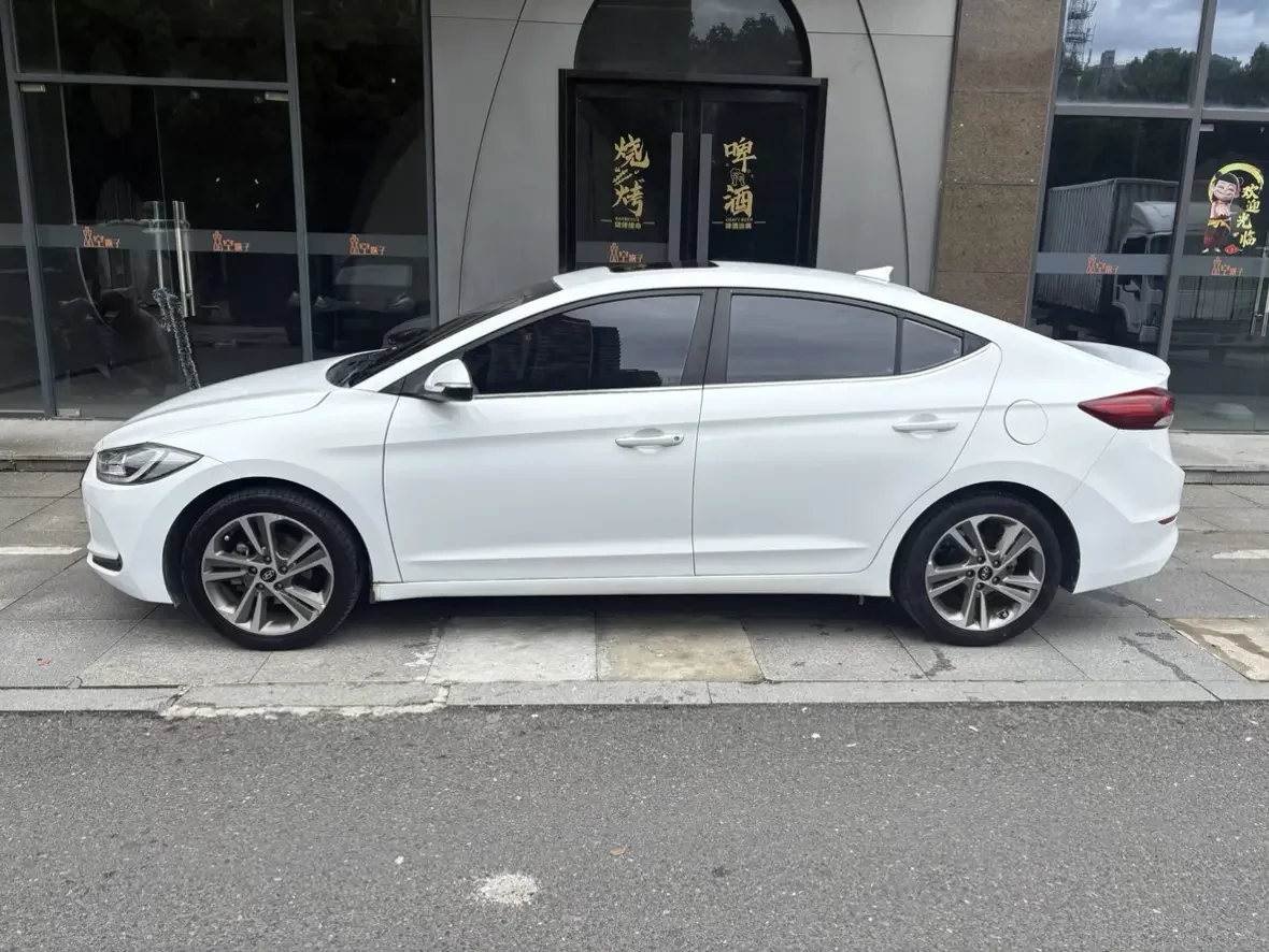 Hyundai lead