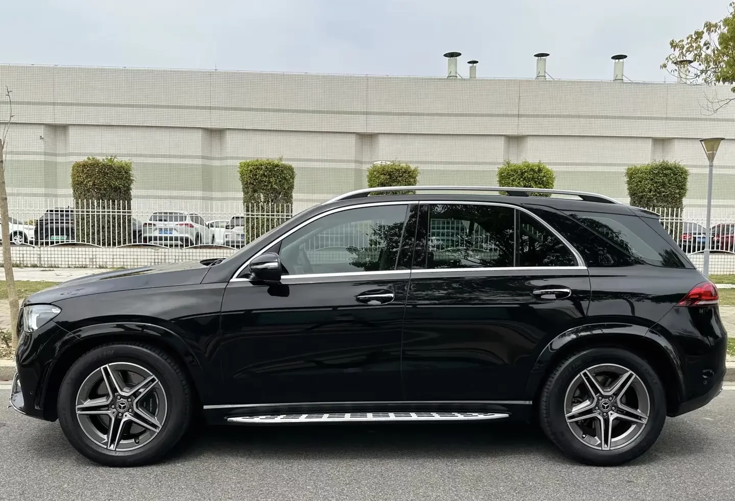 Mercedes-Benz GLE (Imported)