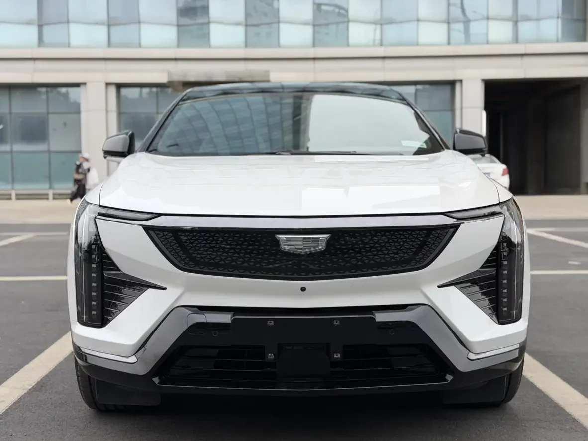 Cadillac IQ Aoge