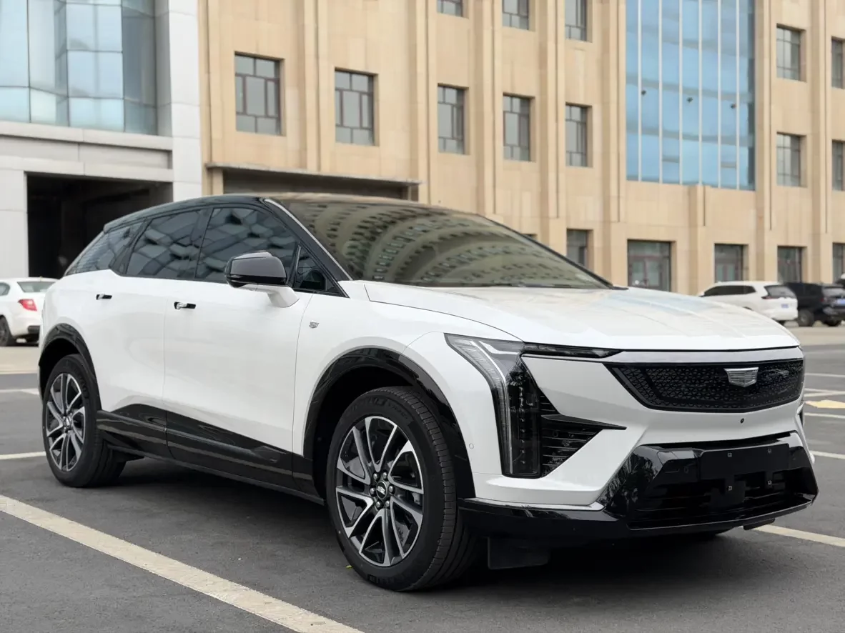 Cadillac IQ Aoge