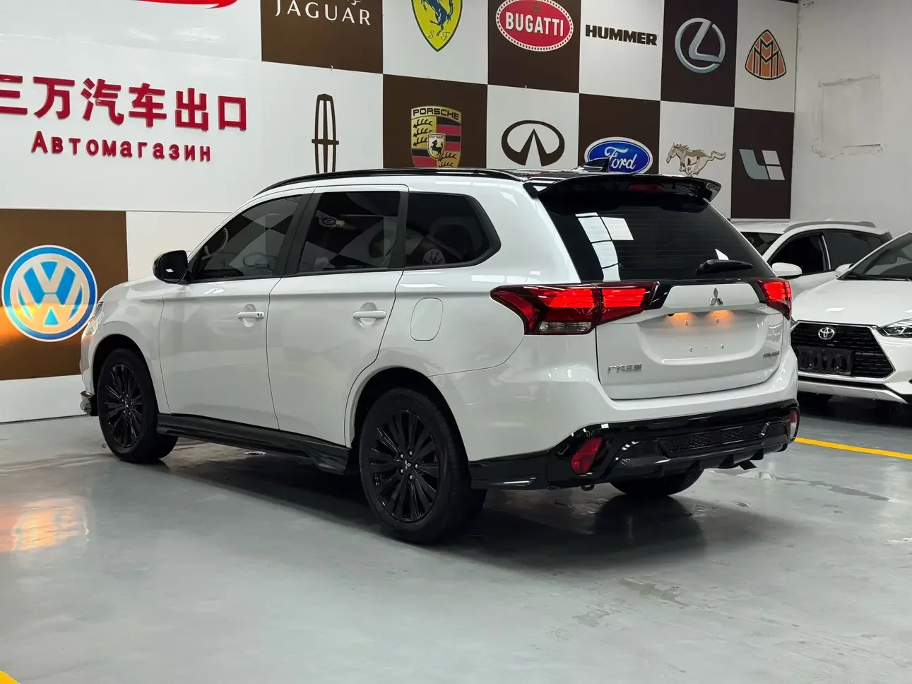 Mitsubishi Outlander