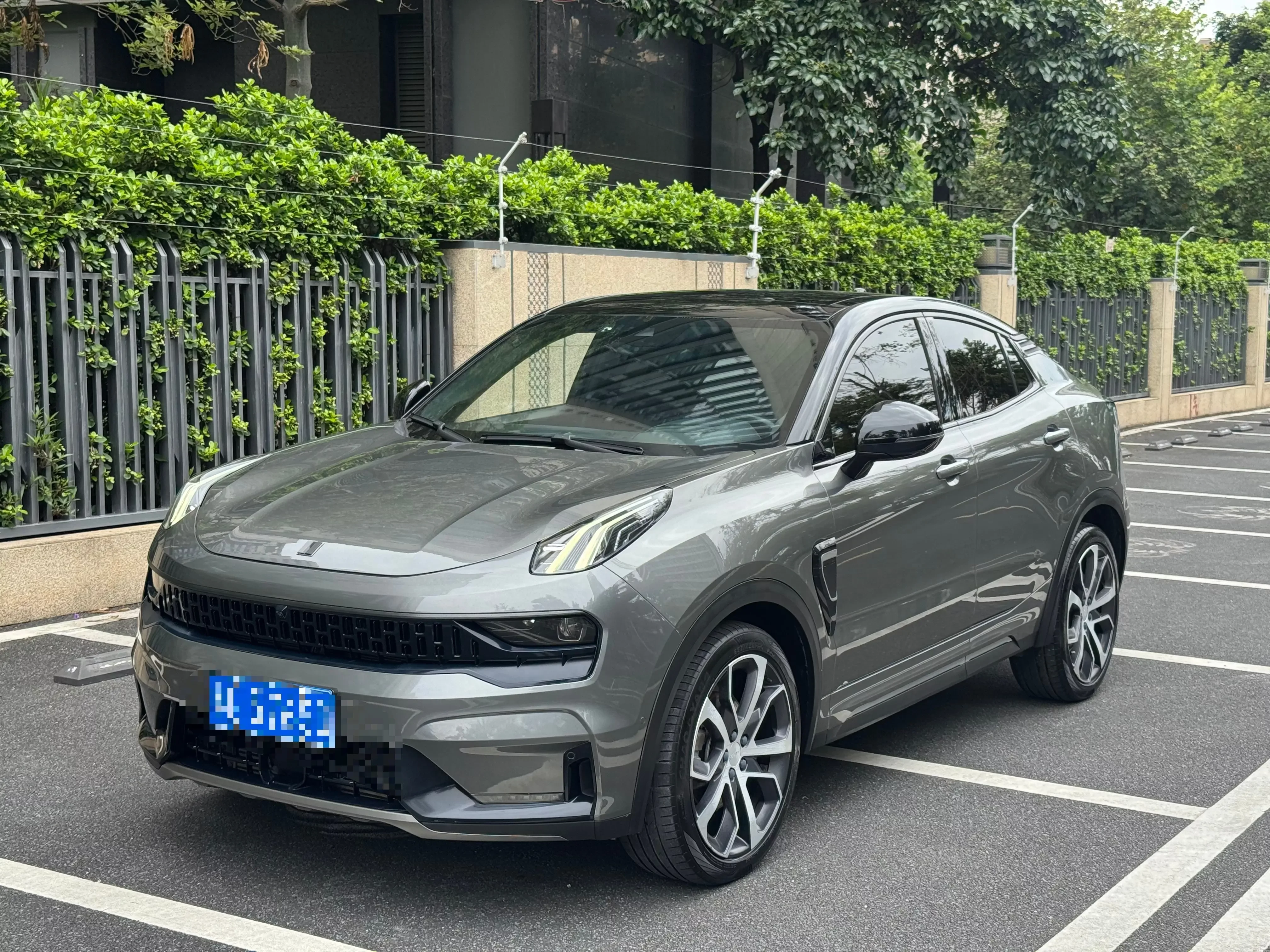 Lynk & Co 05