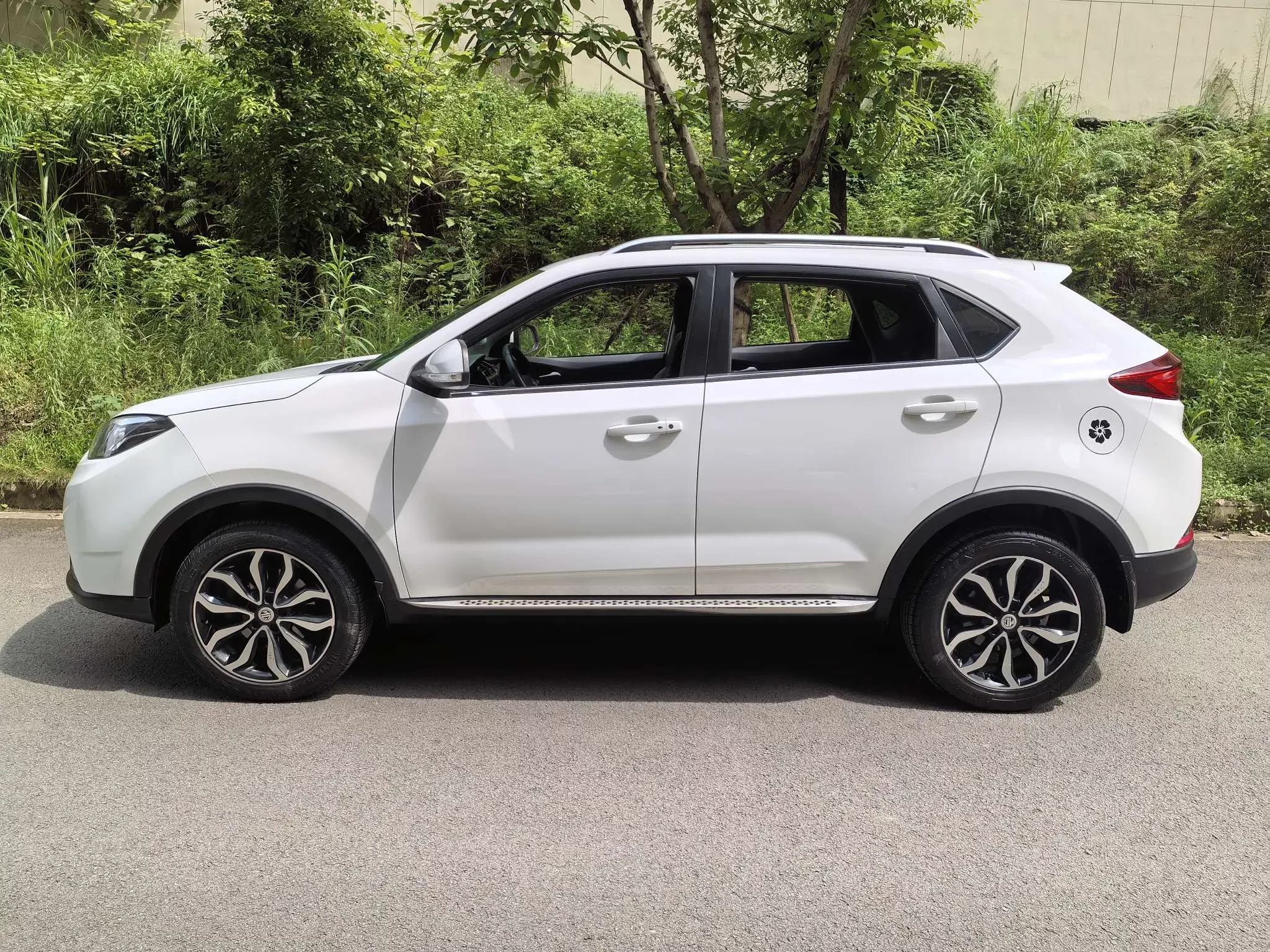 MG Ruiteng