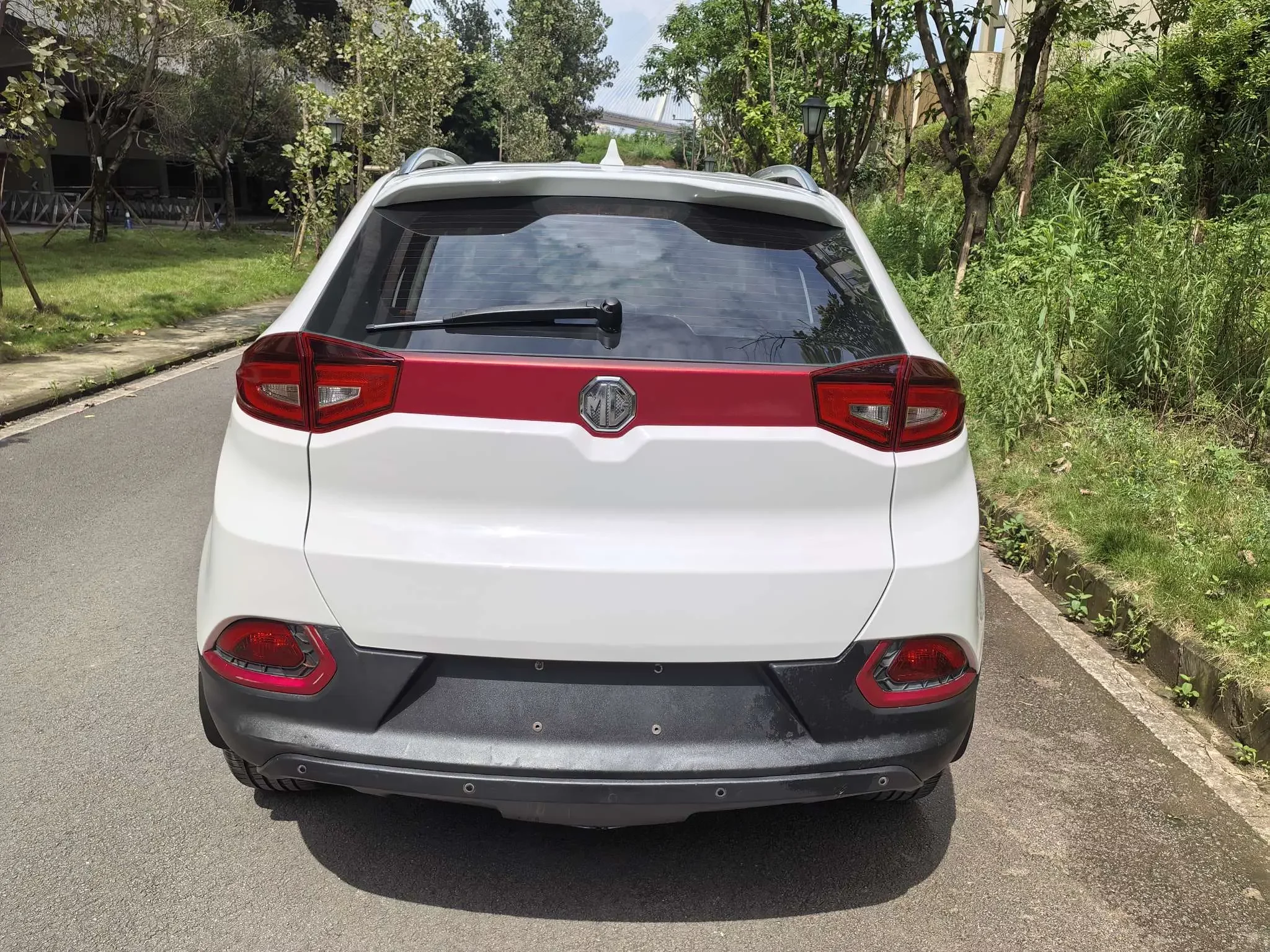 MG Ruiteng