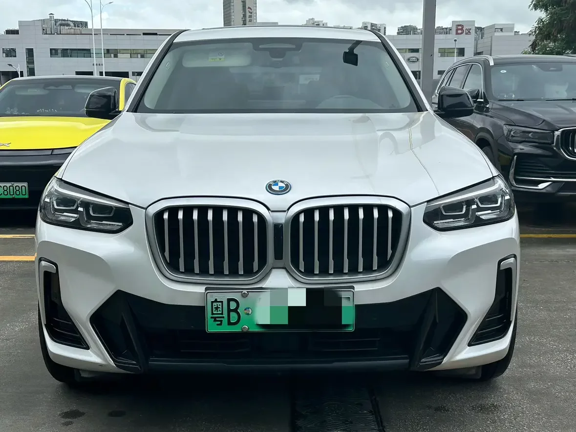 BMW iX3