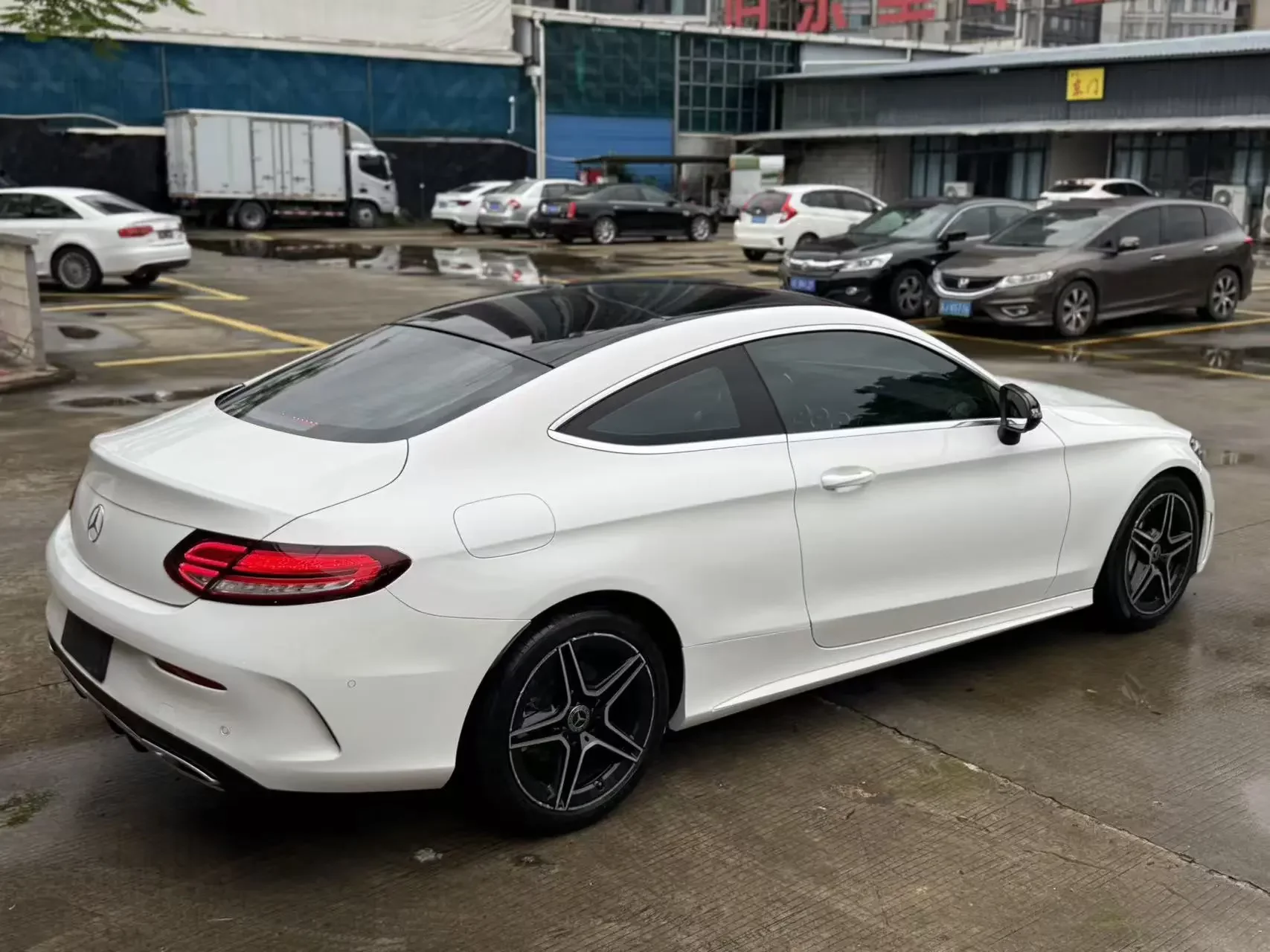 Mercedes-Benz C-Class