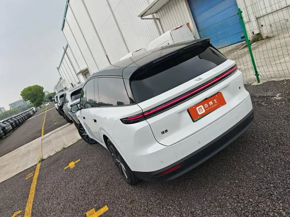 Li Ideal i8