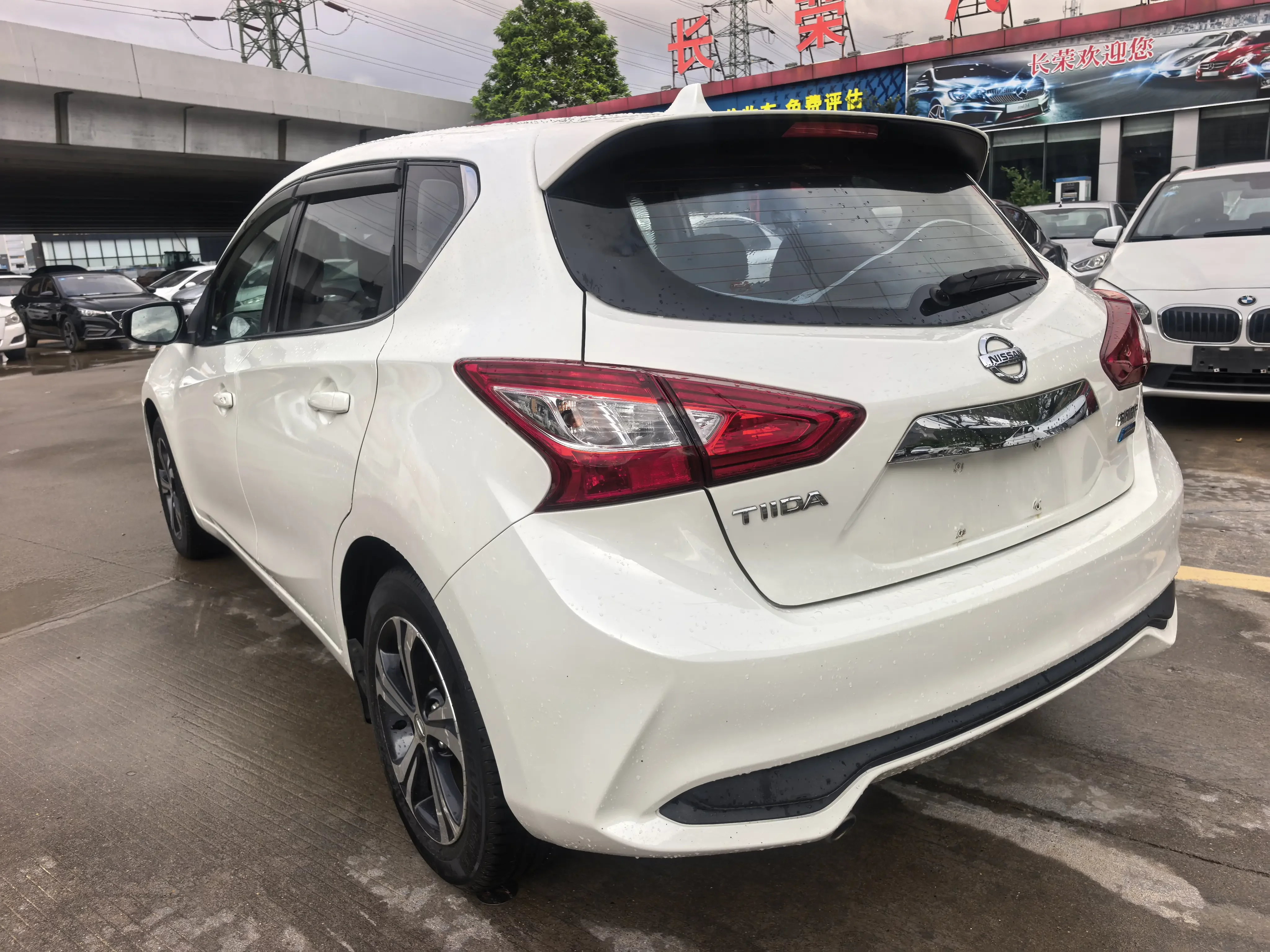 Nissan Tiida