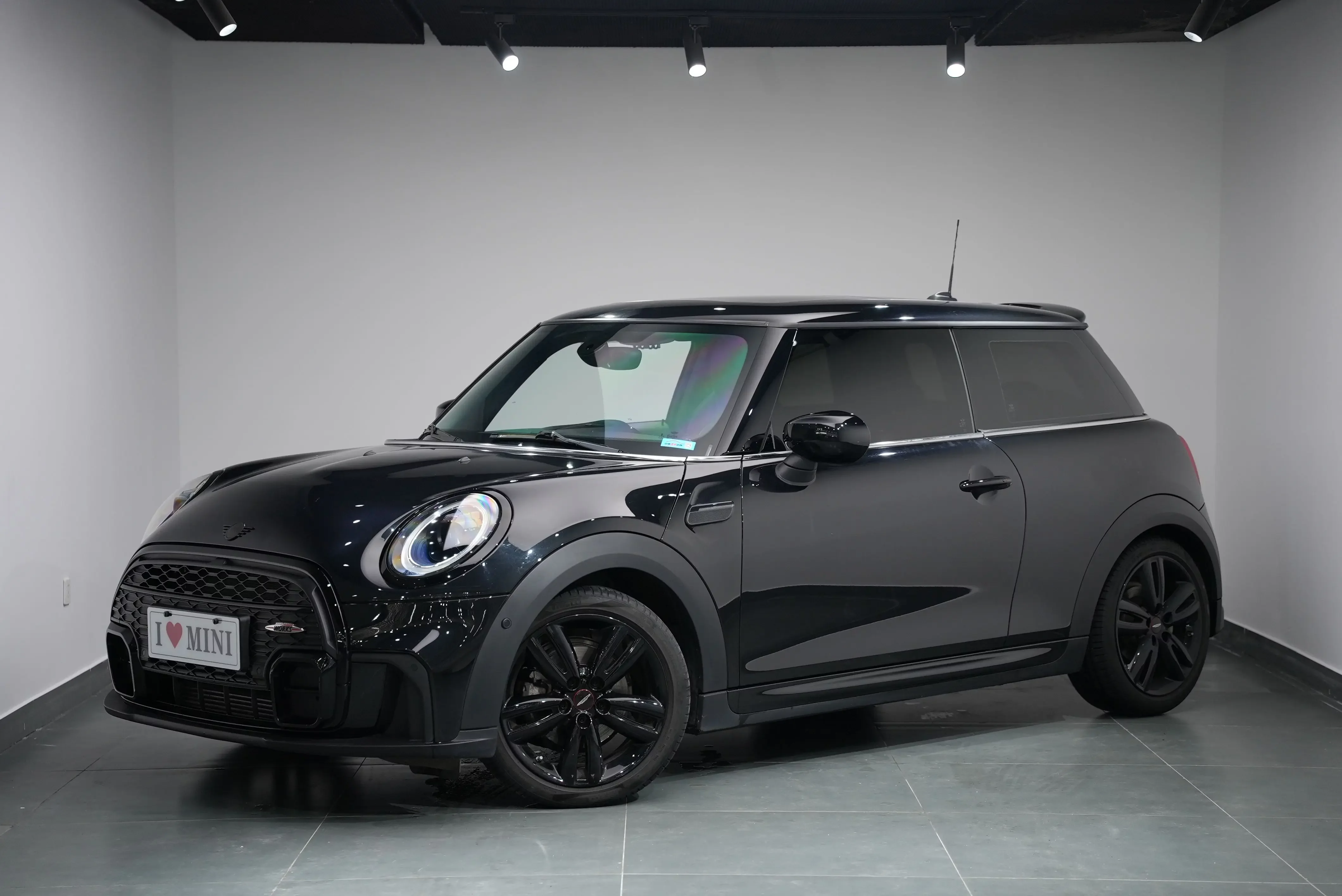 MINI 
