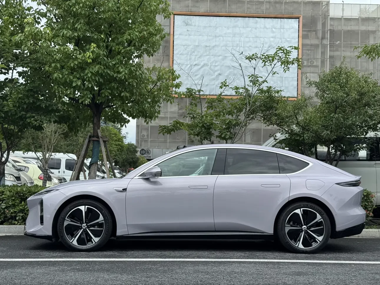 NIO ET5
