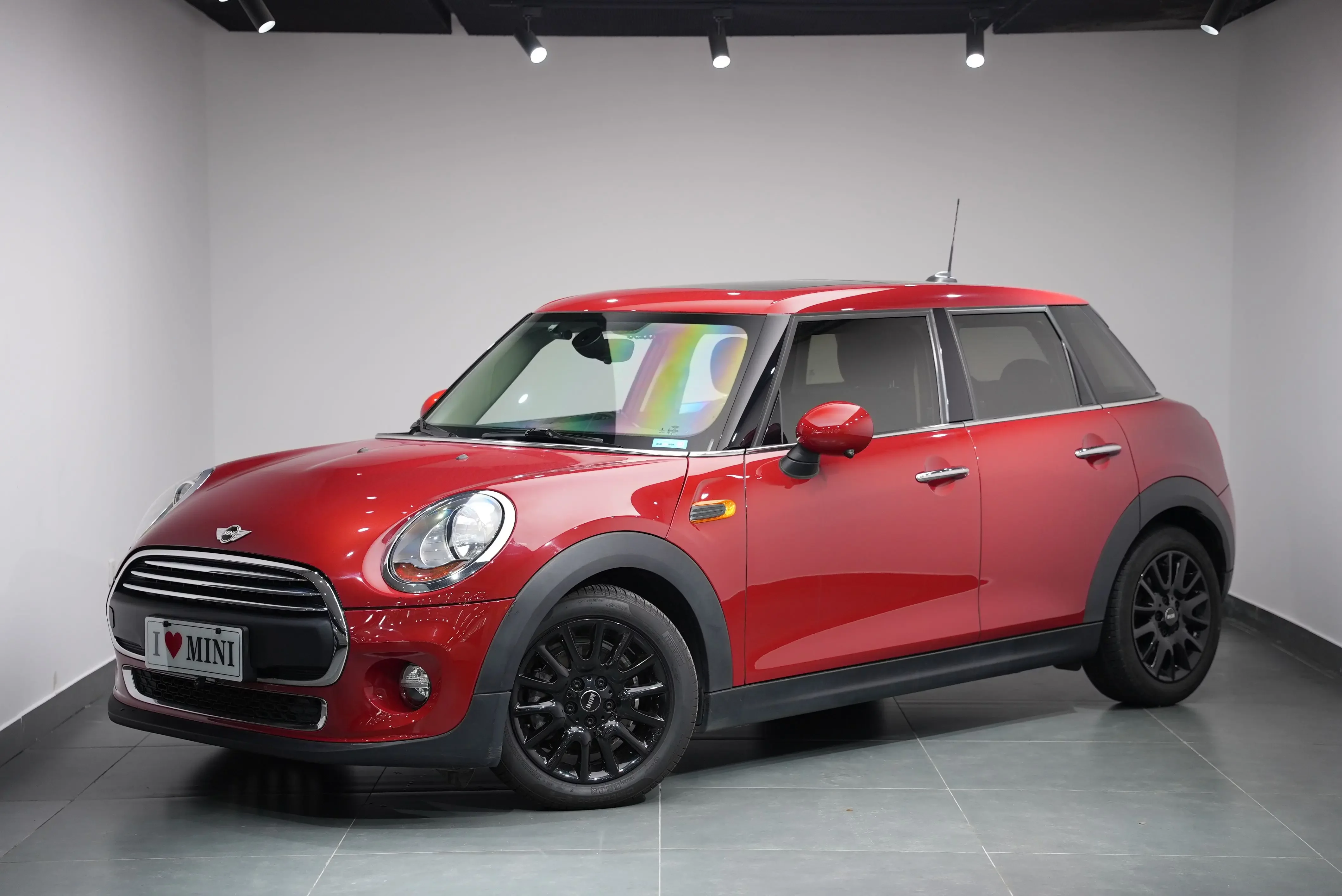 MINI 