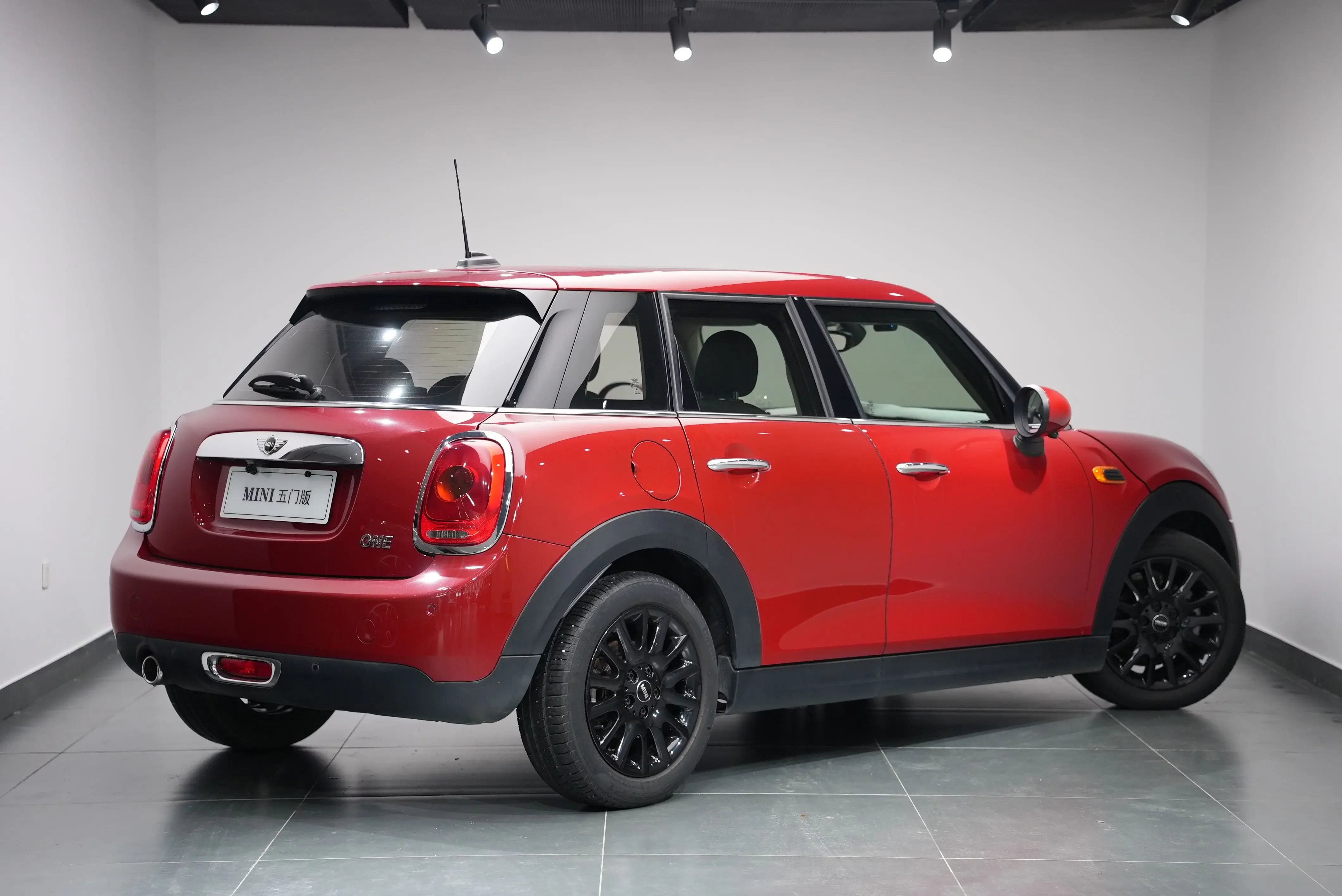 MINI 
