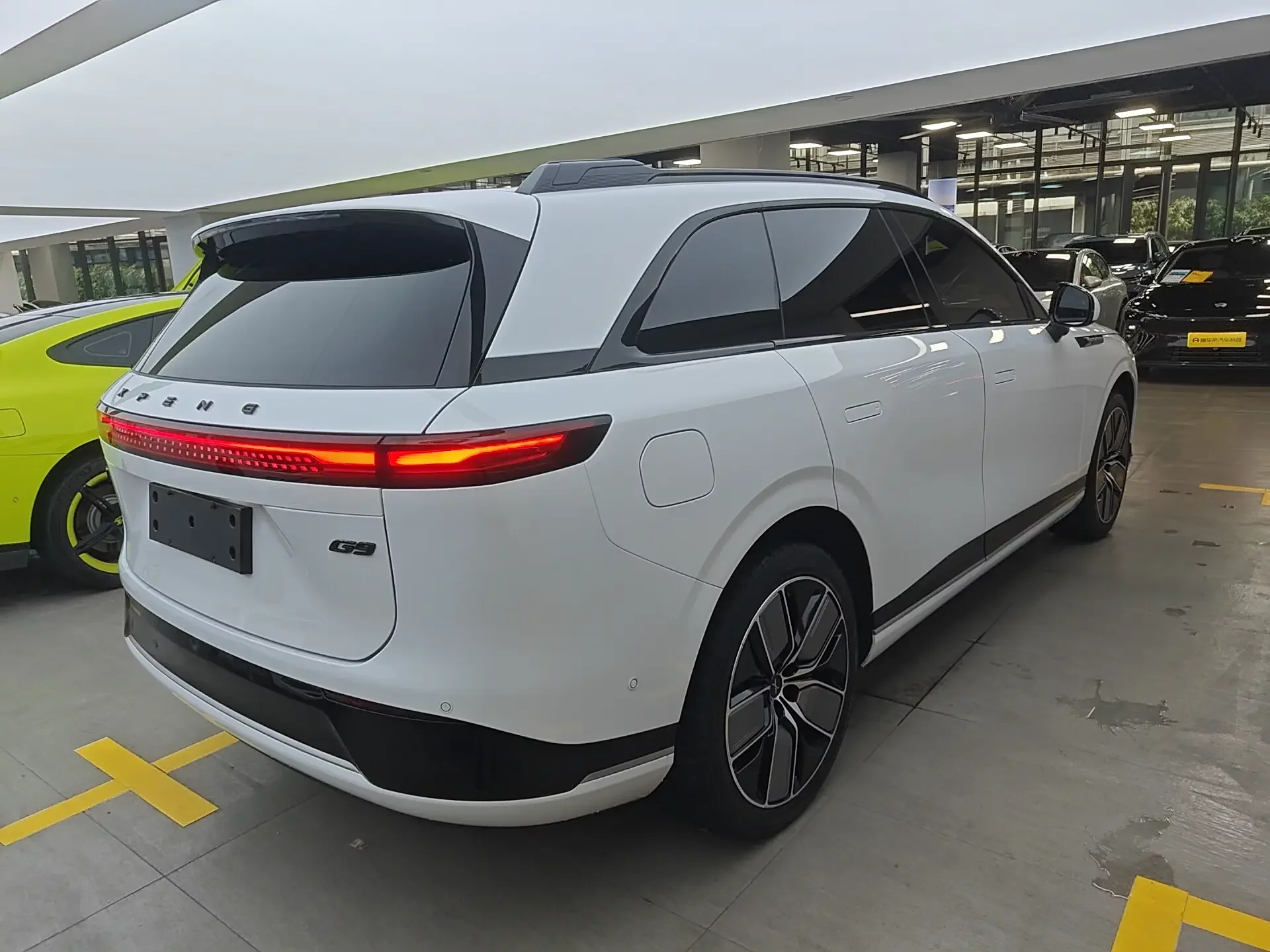Xpeng G9
