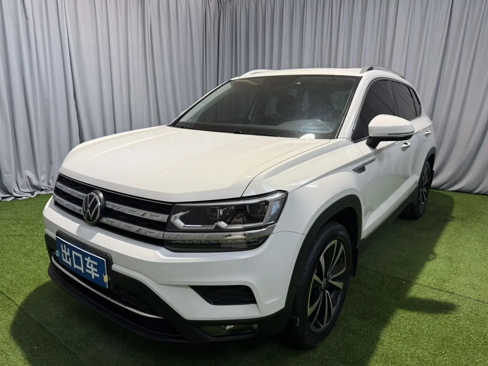 Volkswagen Tharu
