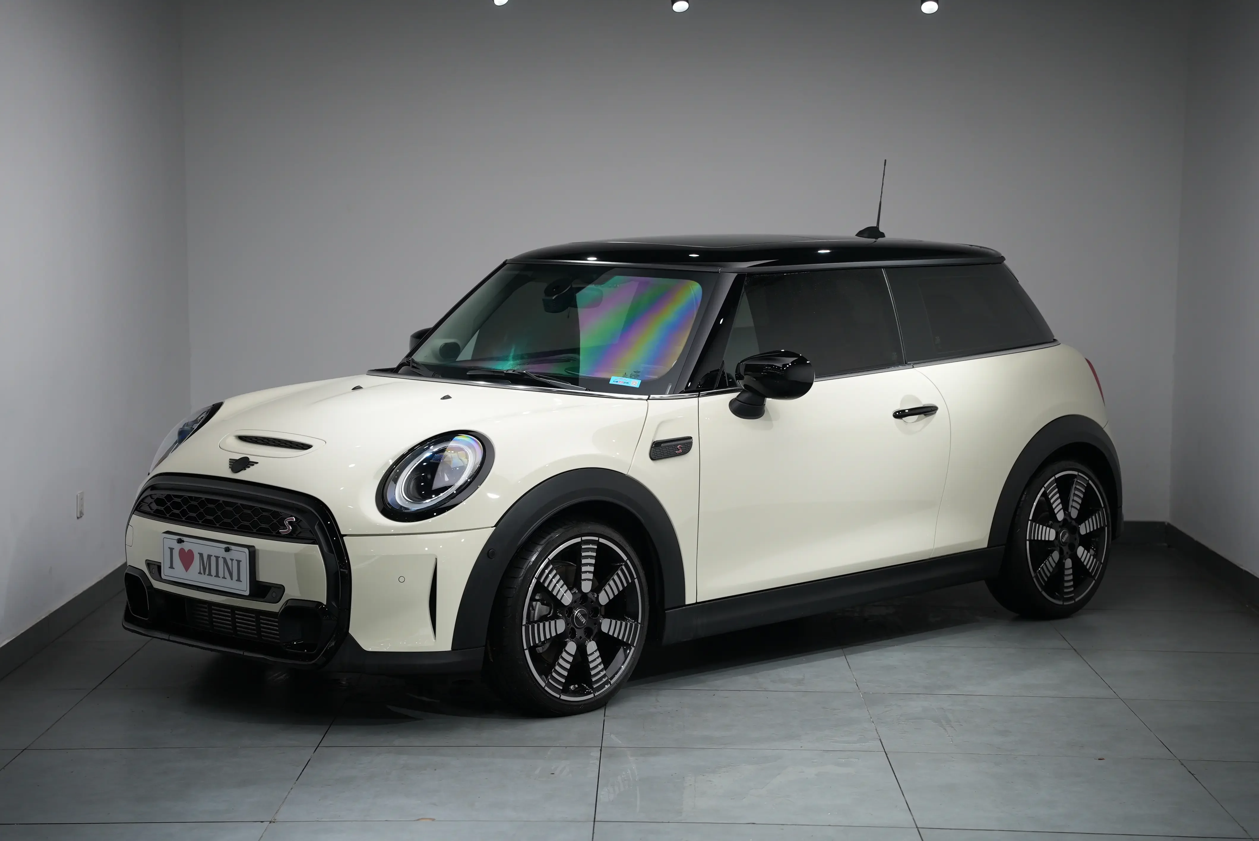 MINI 