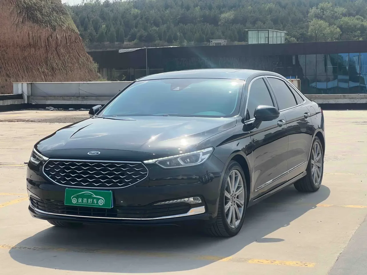 Ford Taurus
