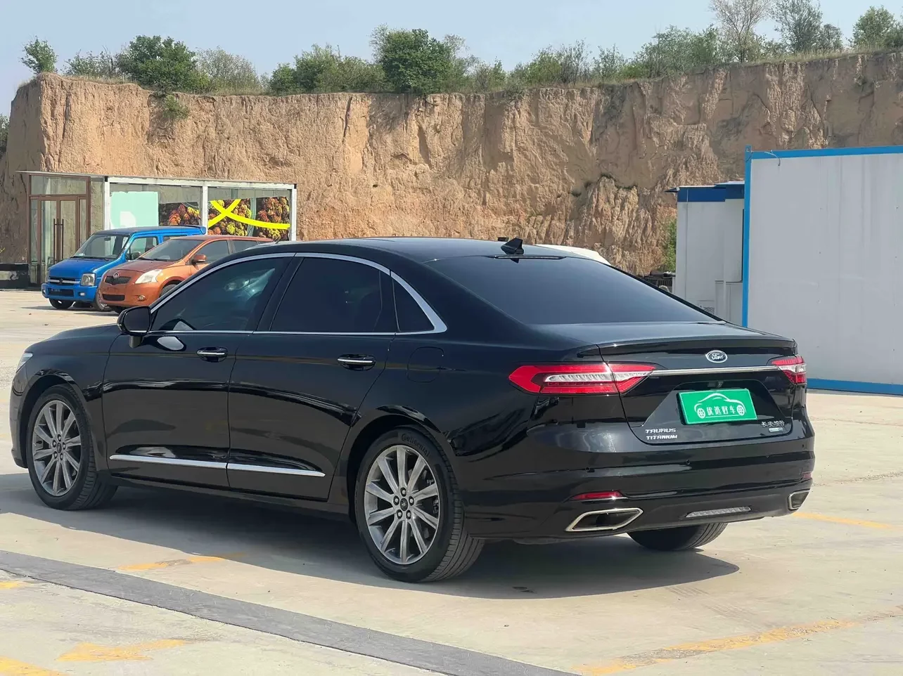Ford Taurus