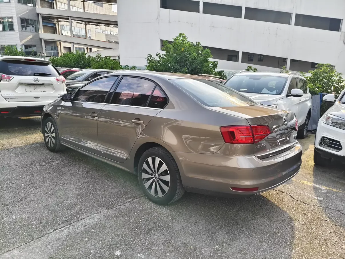 Volkswagen Sagitar