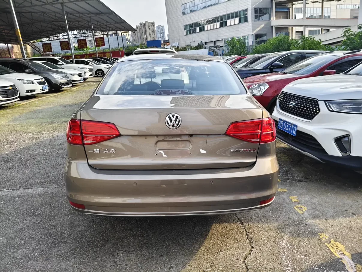 Volkswagen Sagitar