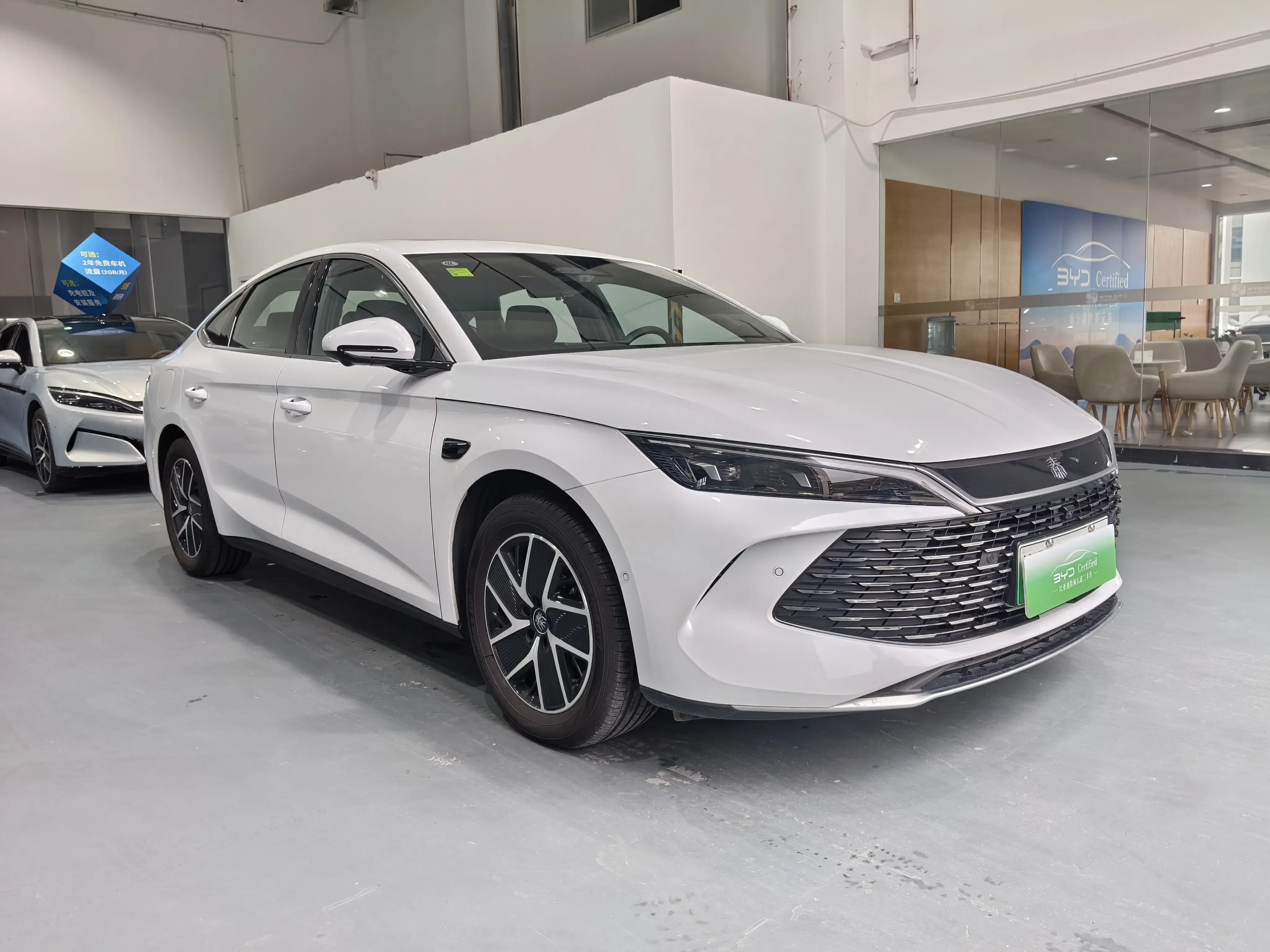 BYD Qin L DM