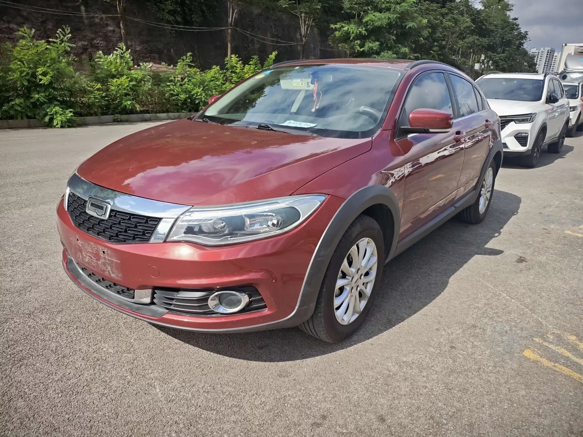 Qoros 3  из Китая