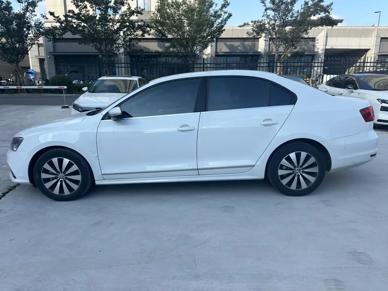 Volkswagen Sagitar