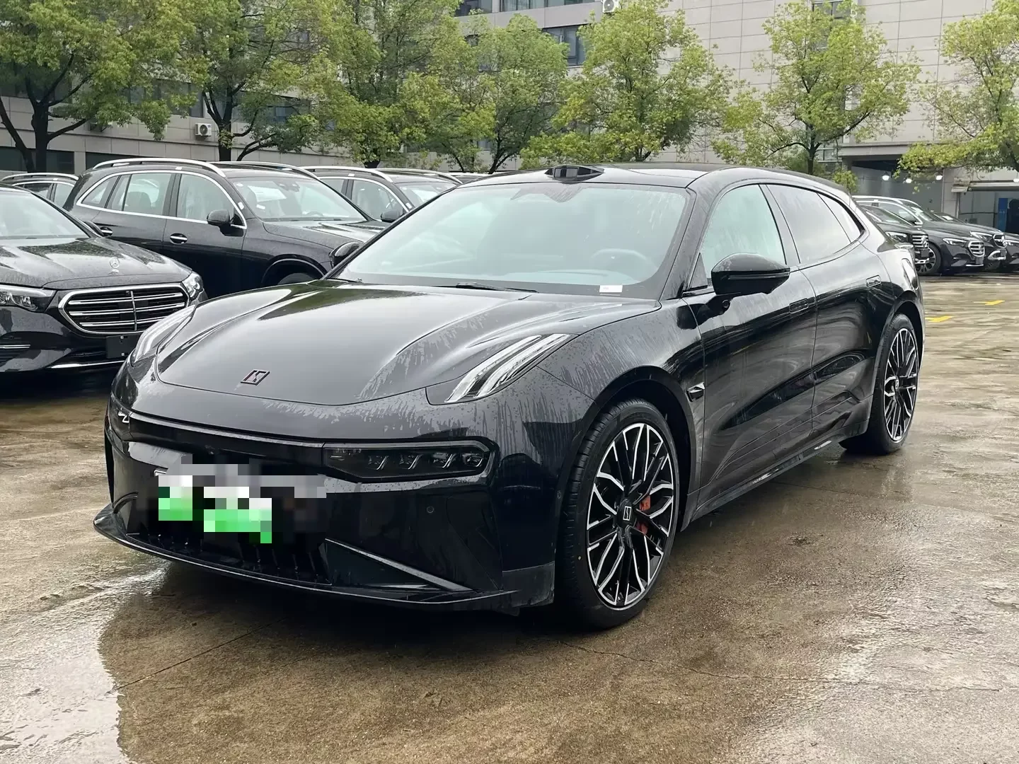 ZEEKR 001