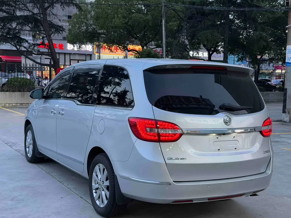 Buick GL8