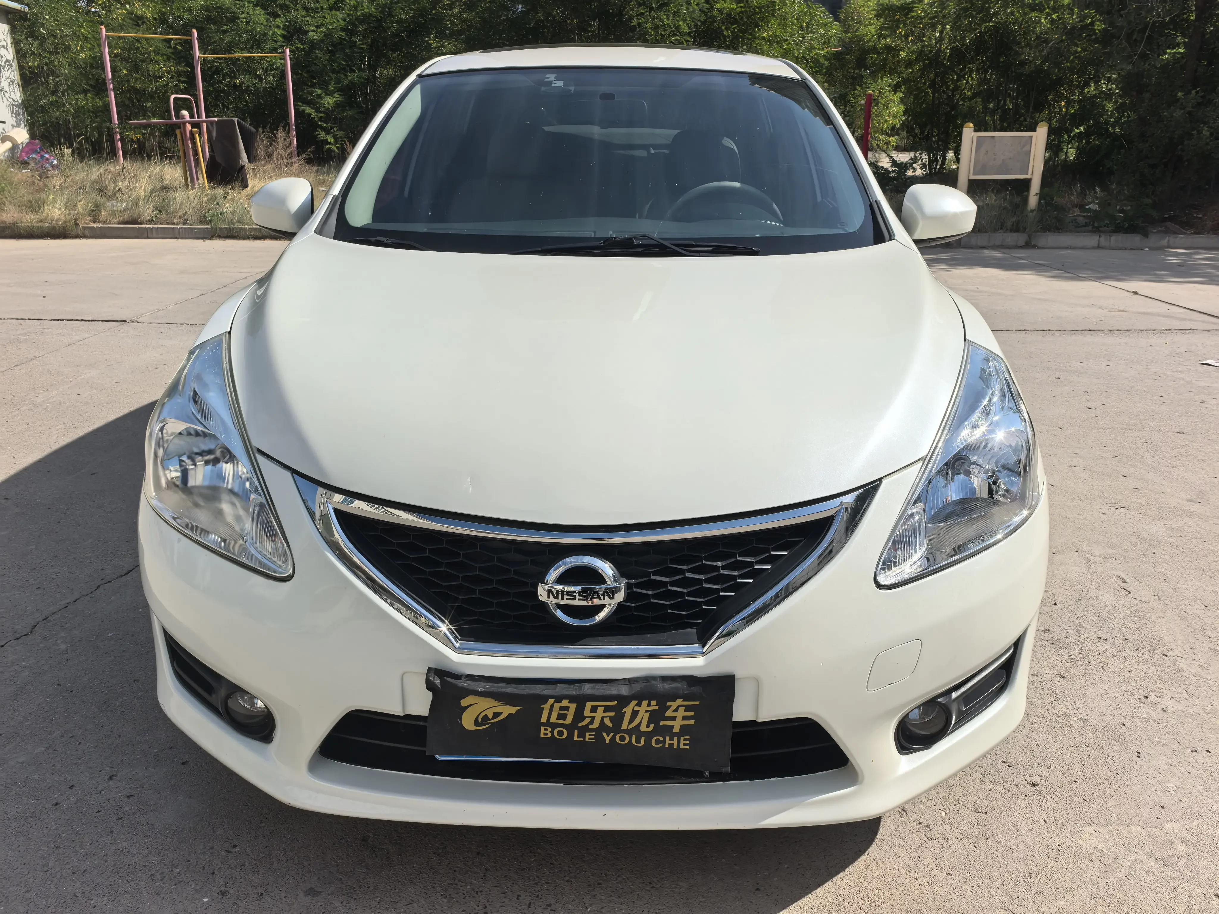 Nissan Tiida