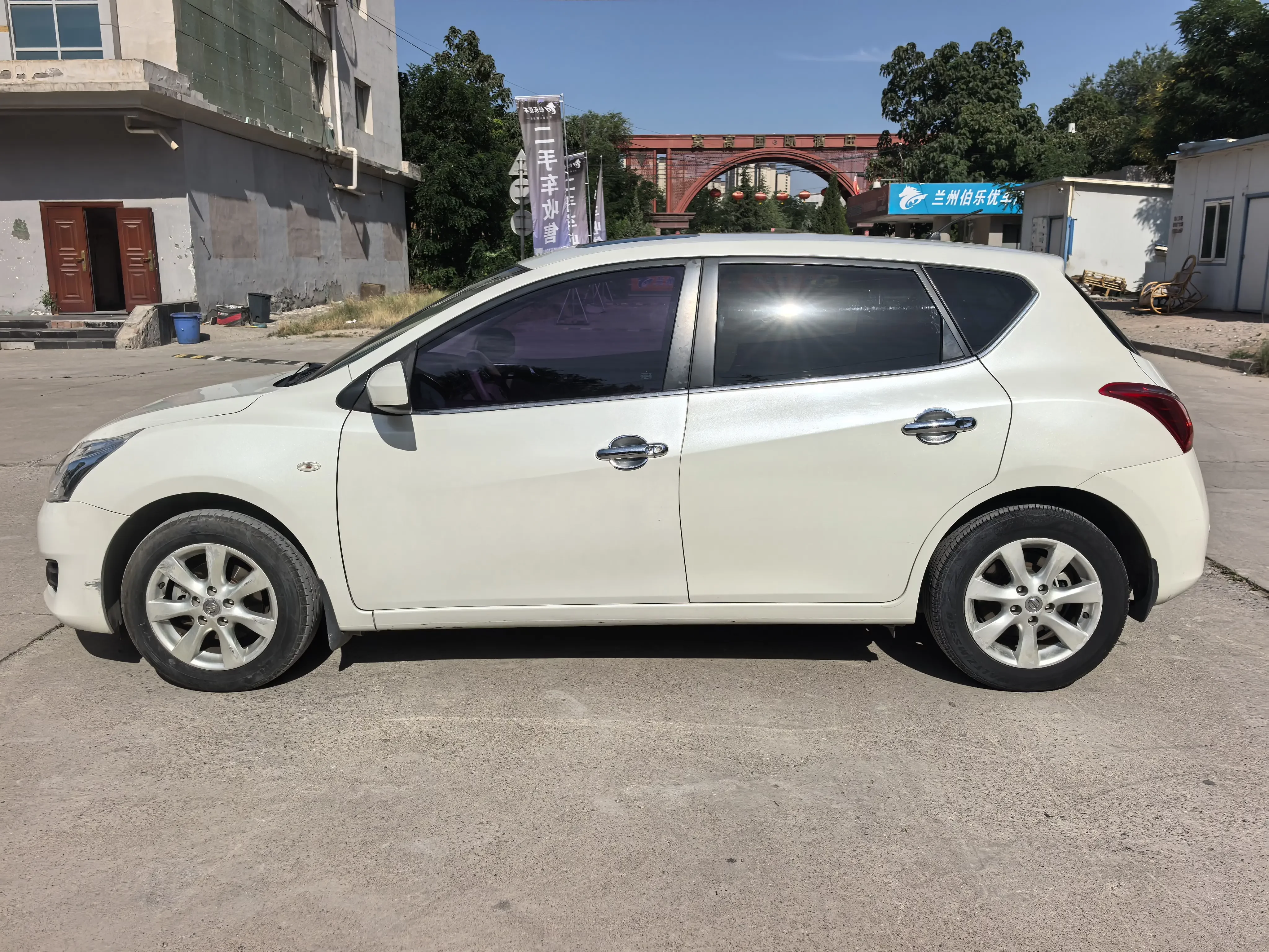 Nissan Tiida