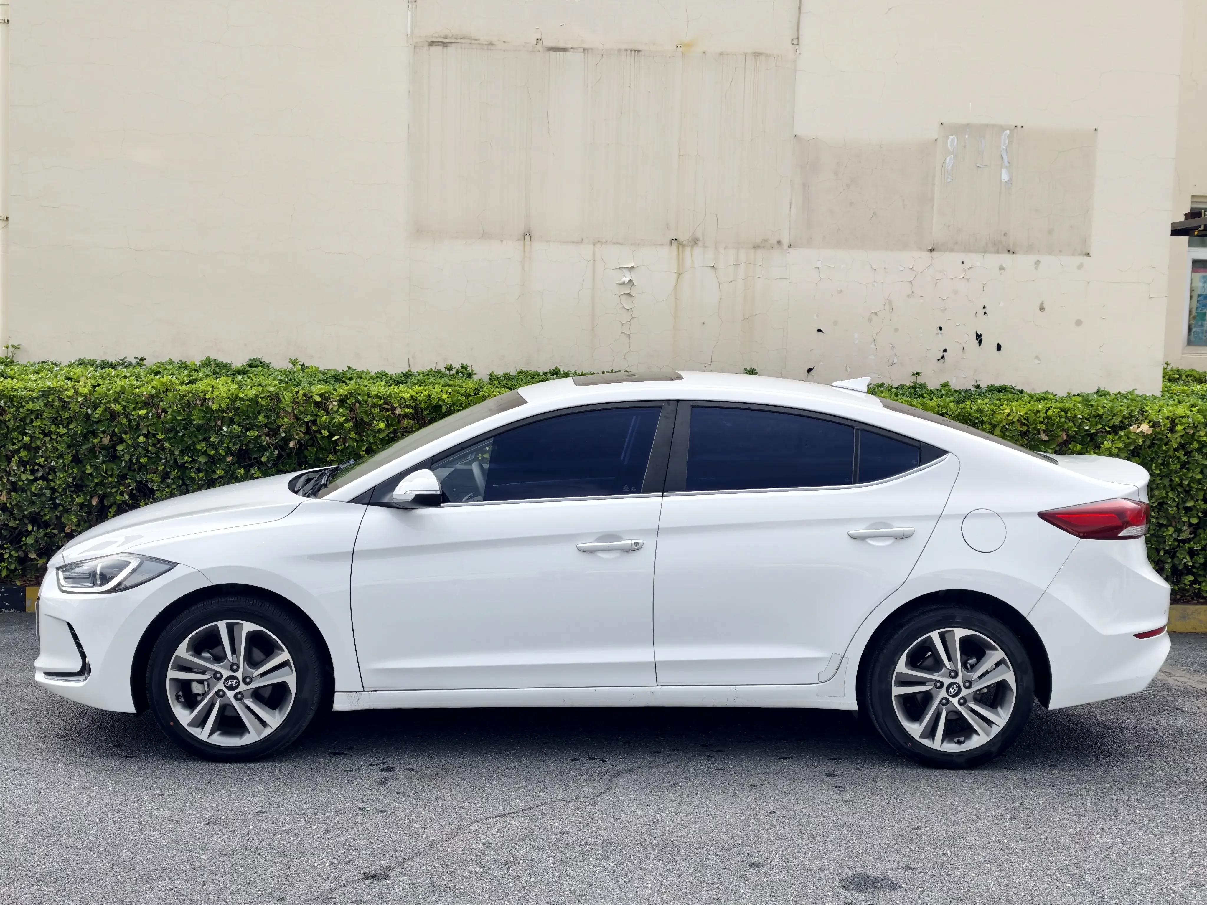 Hyundai lead