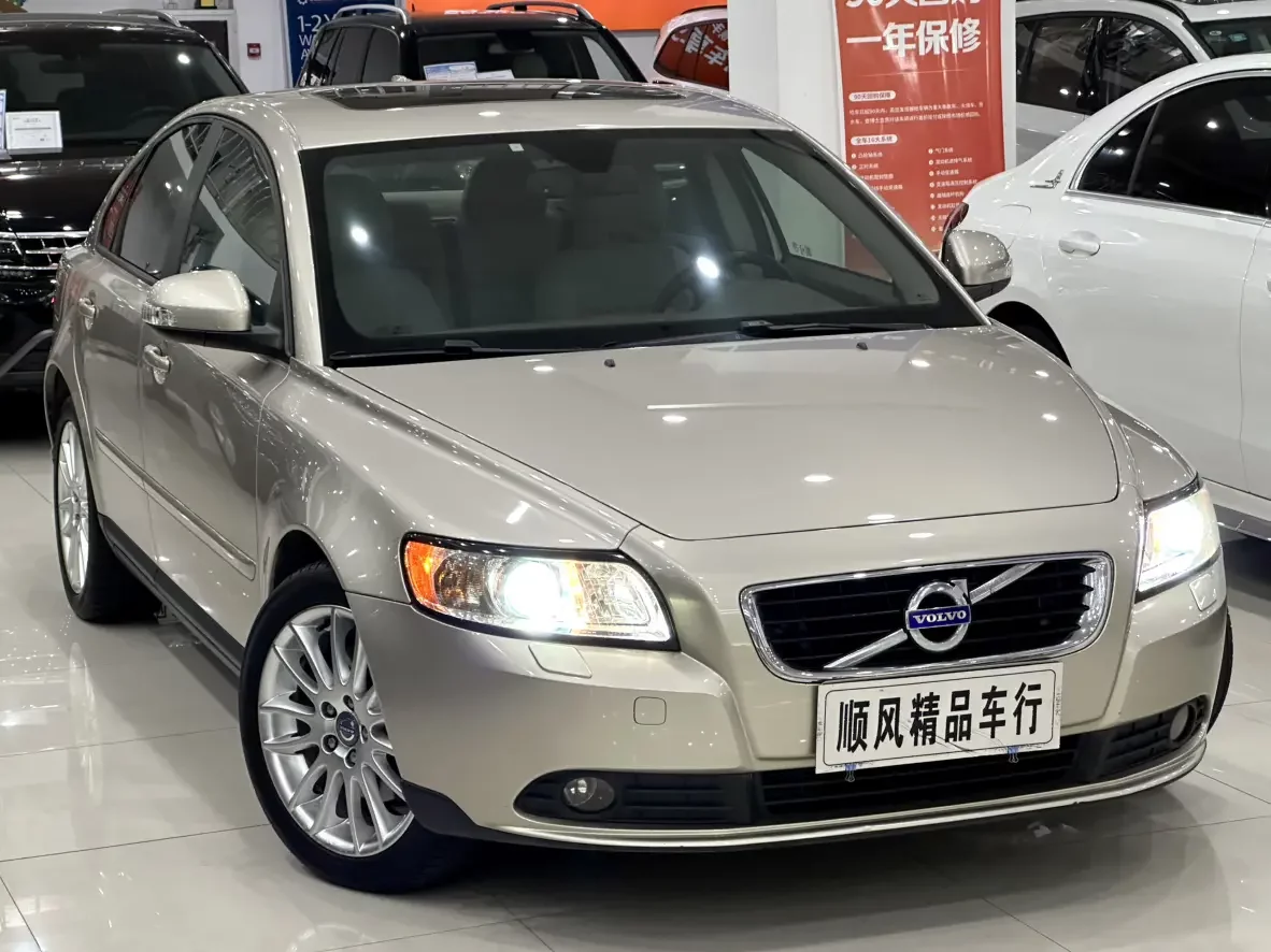Volvo S40