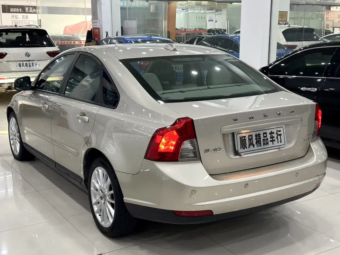 Volvo S40