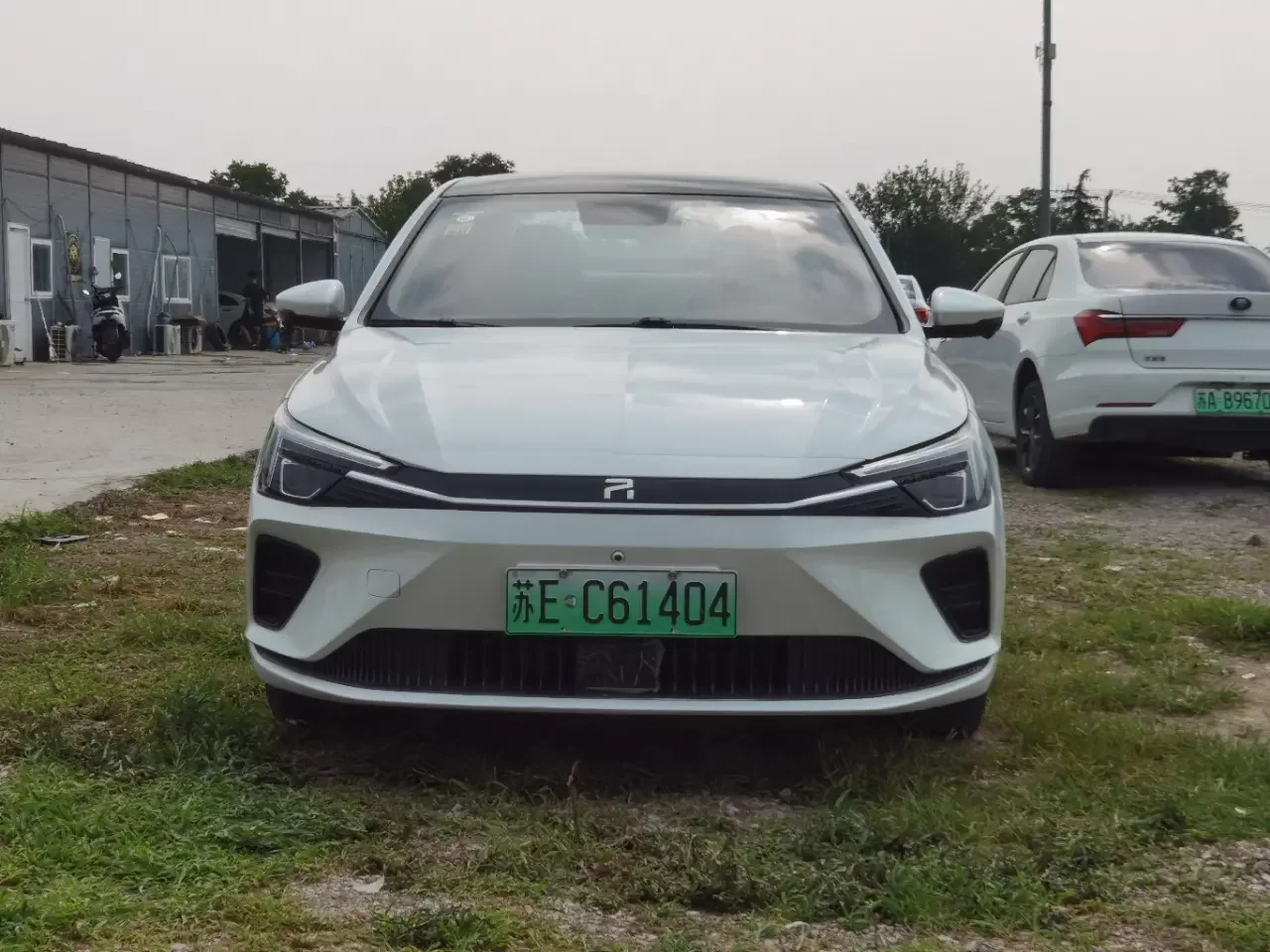 Rising Auto Feifan ER6  из Китая