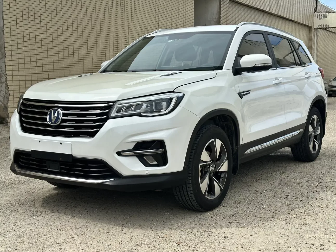 Changan CS75