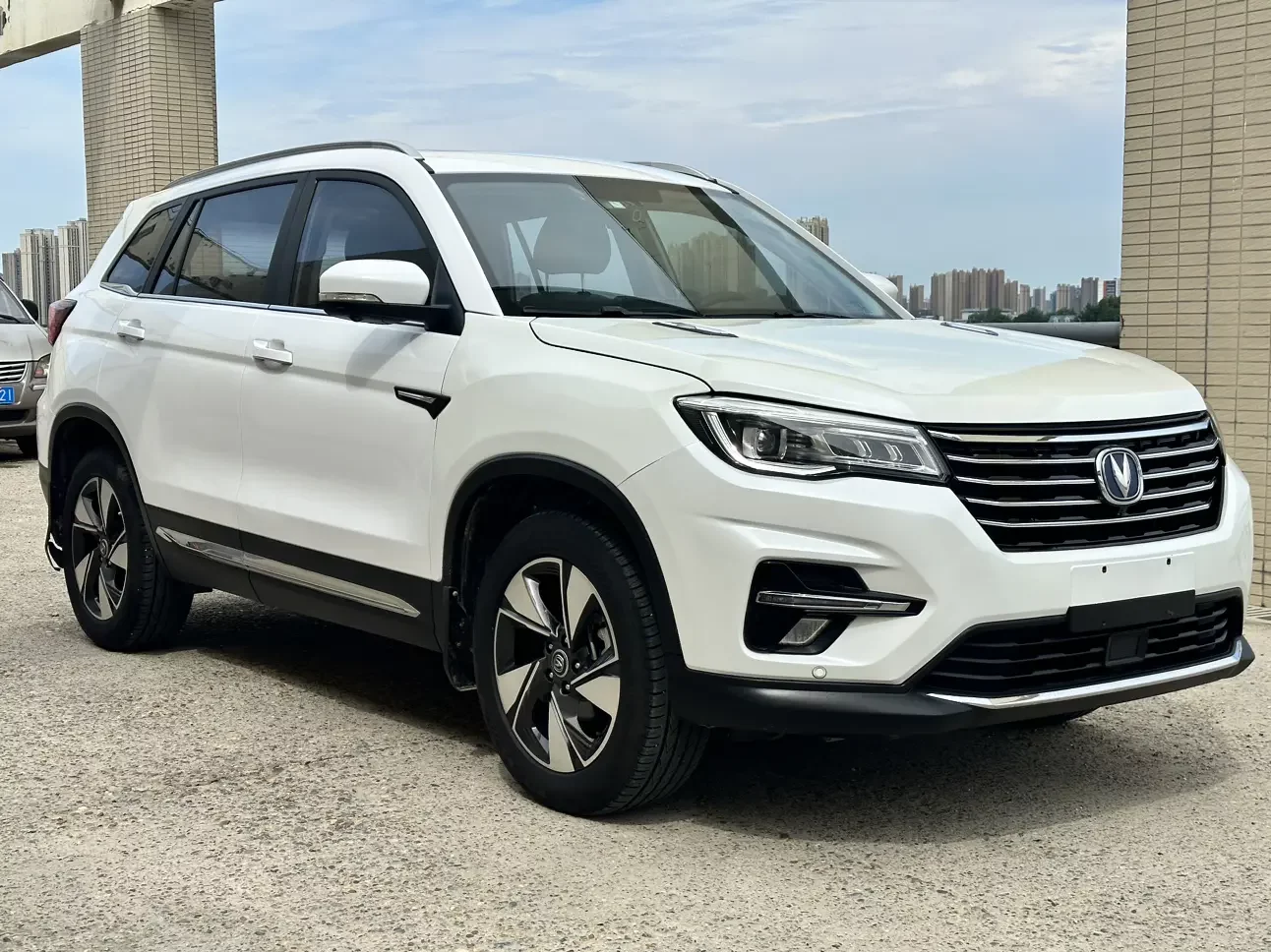 Changan CS75