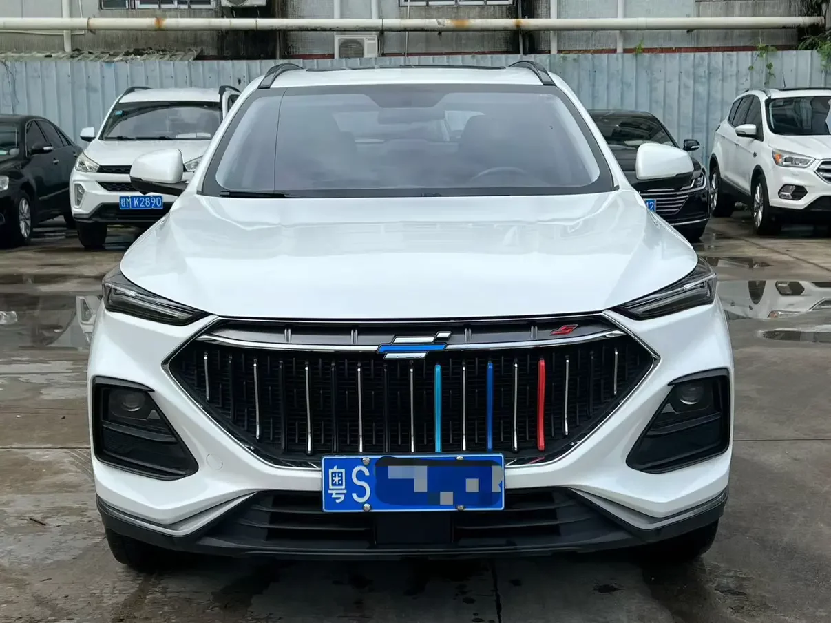 Oshan Changan Auchan X5