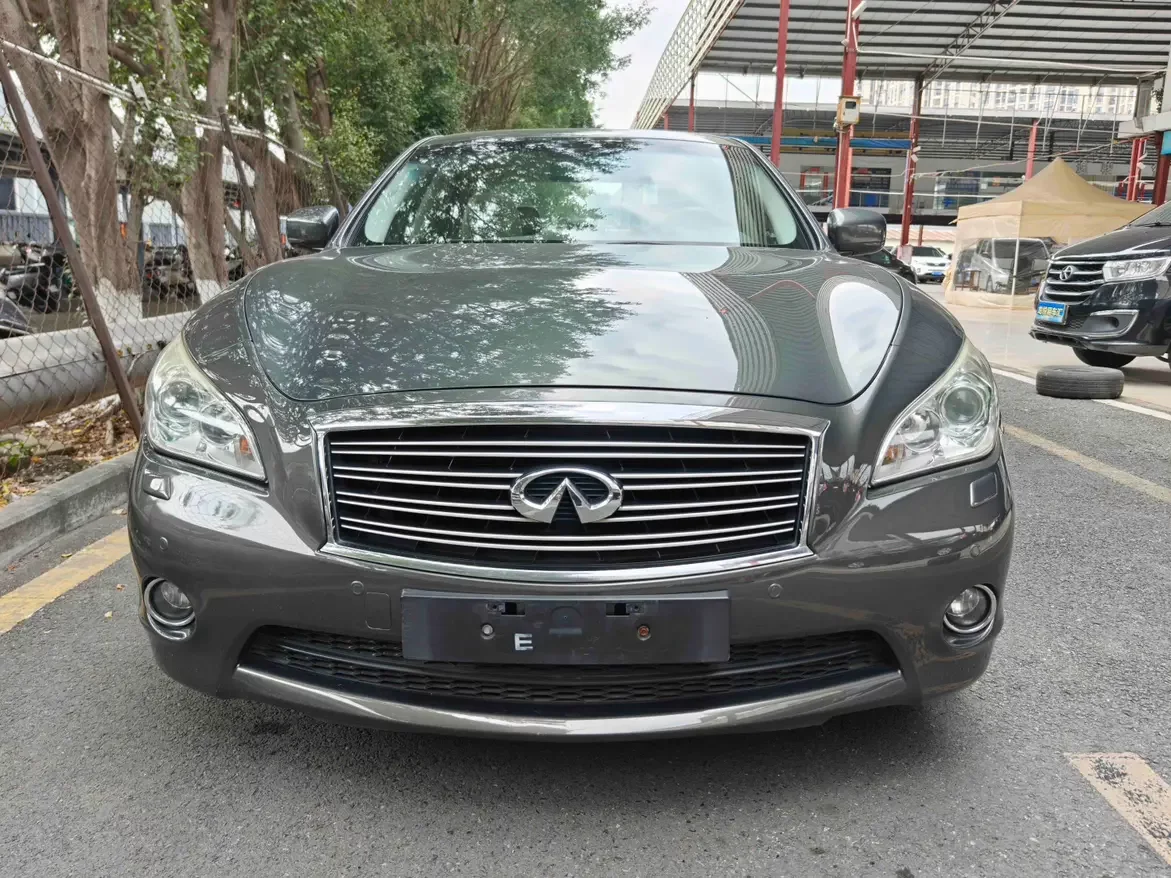 Infiniti M Series  из Китая