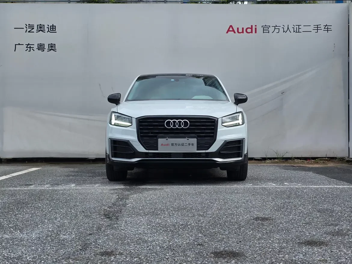 Audi Q2L