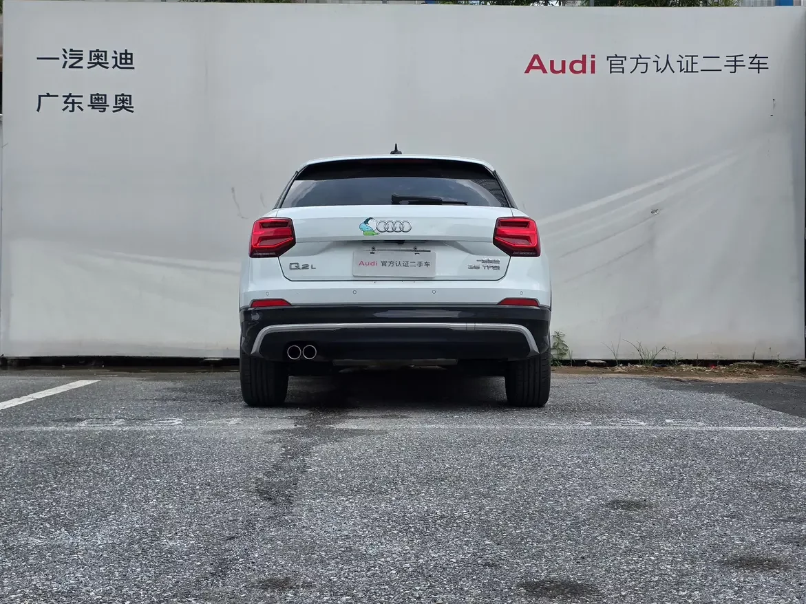 Audi Q2L