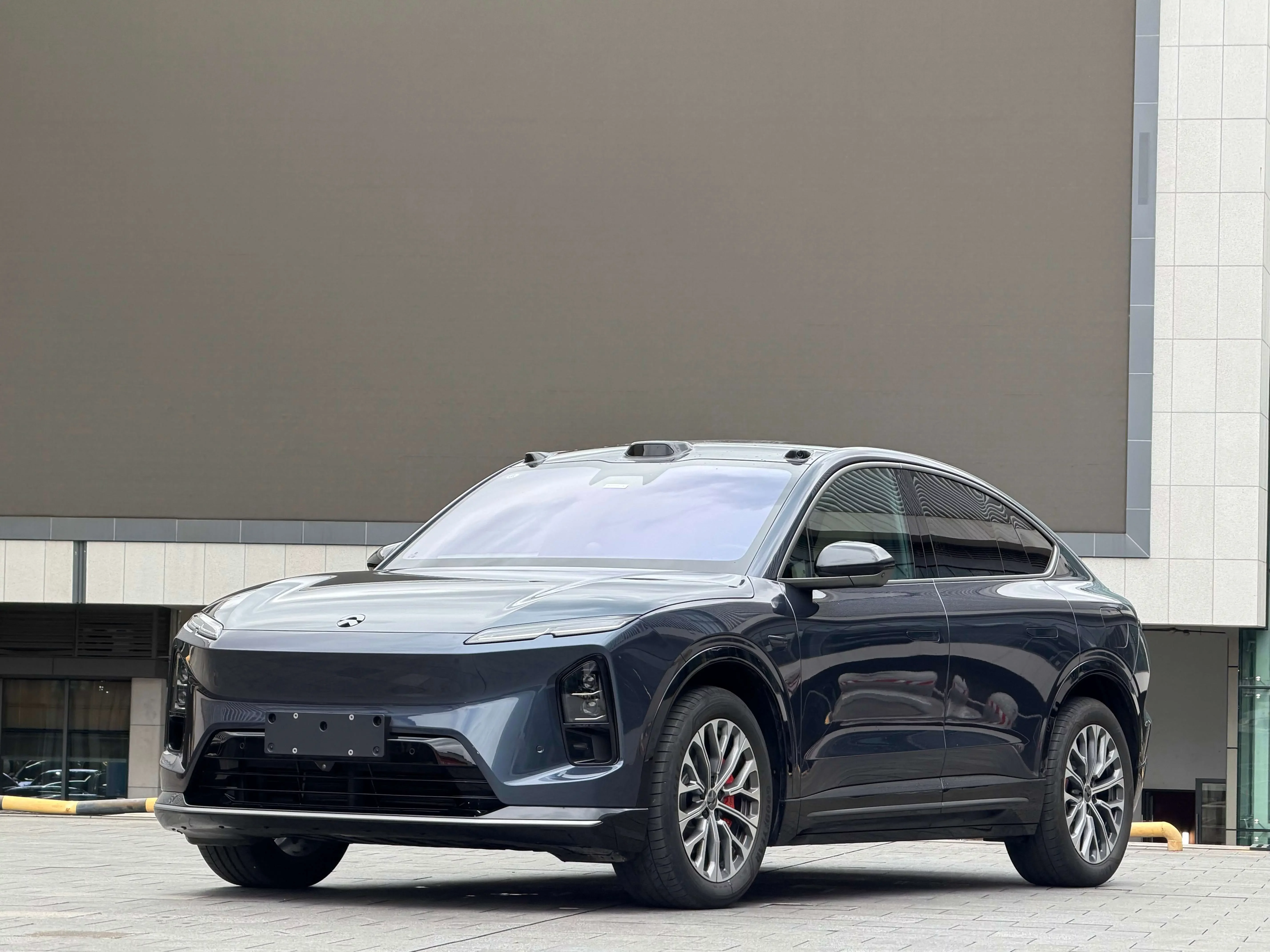 NIO EC6  из Китая