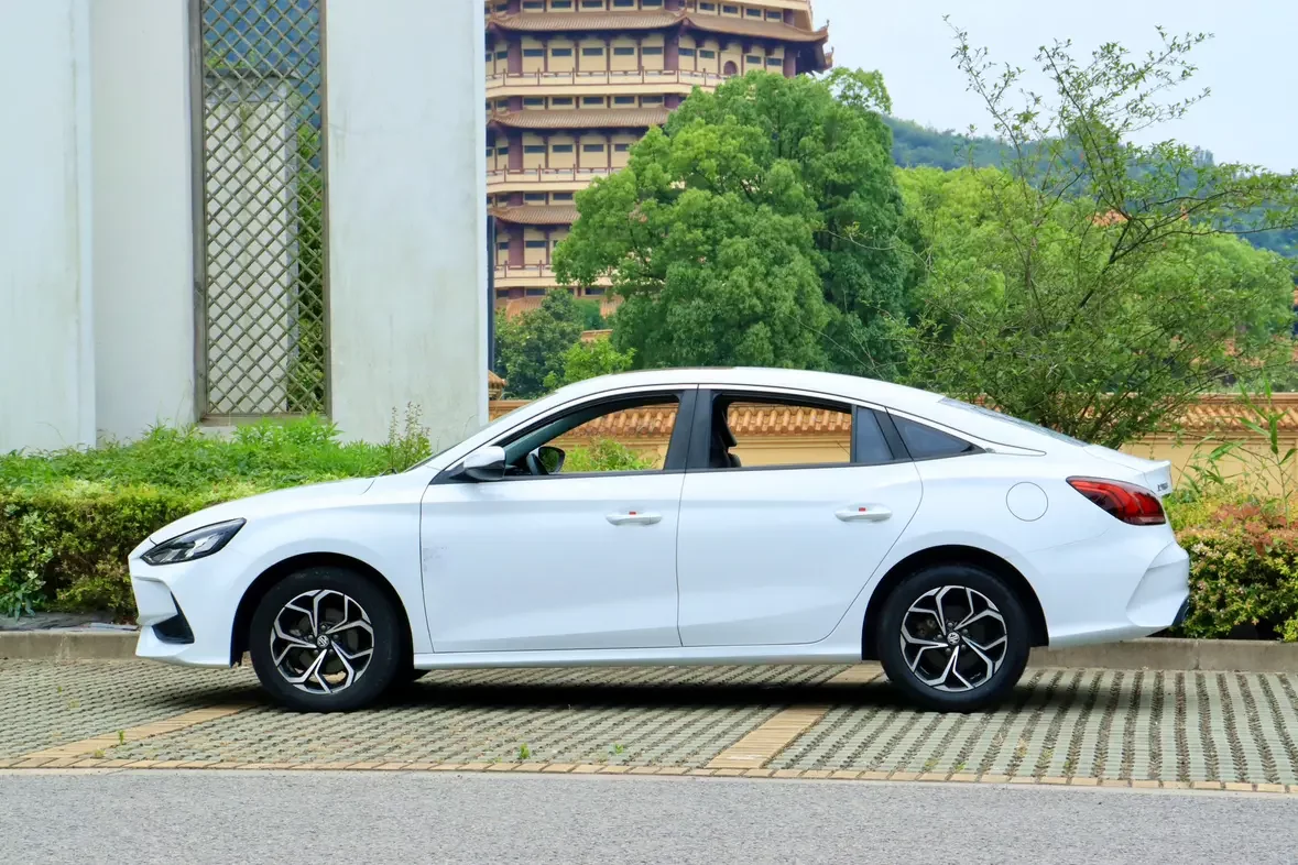 MG 5