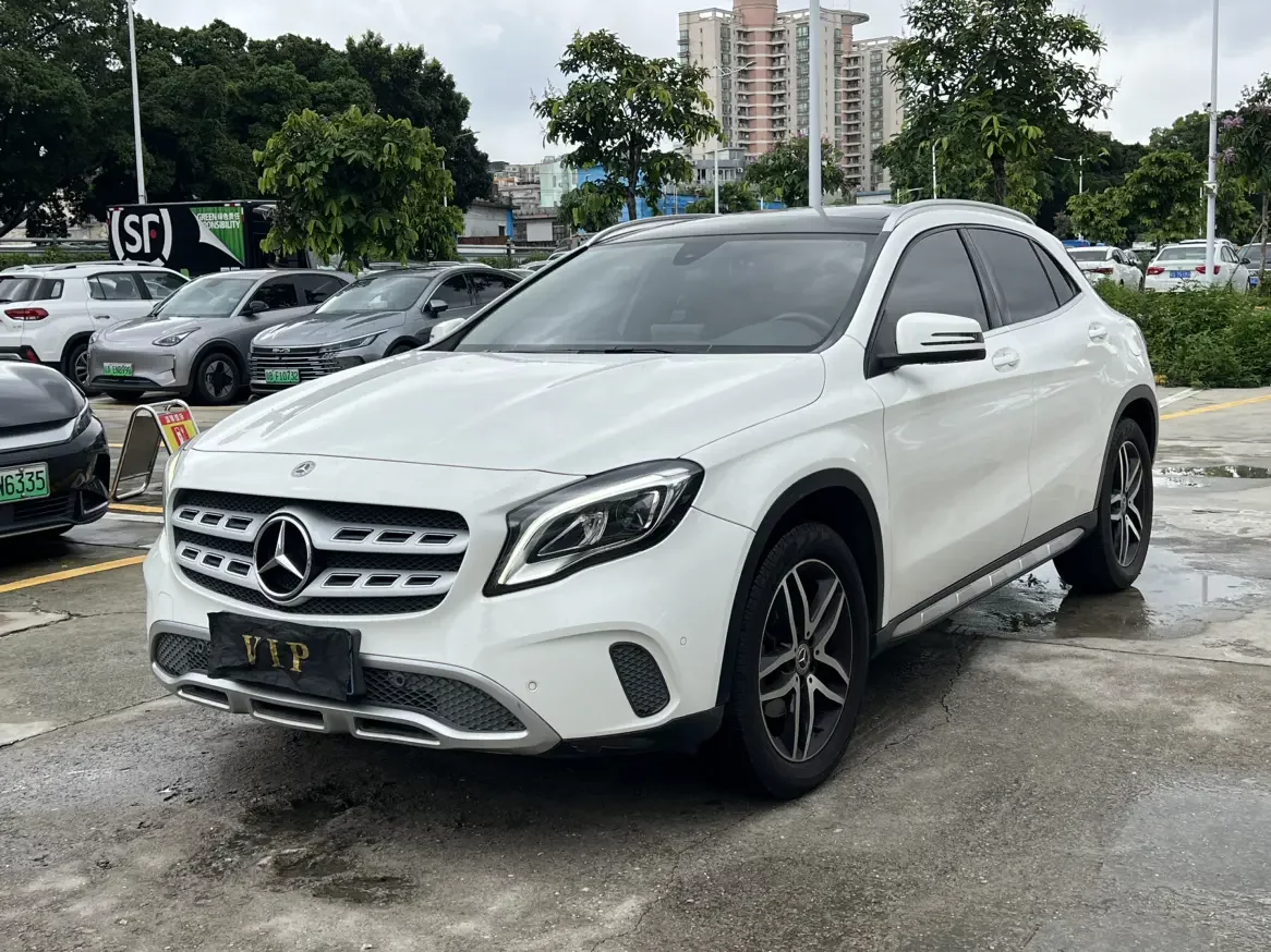 Mercedes-Benz GLA