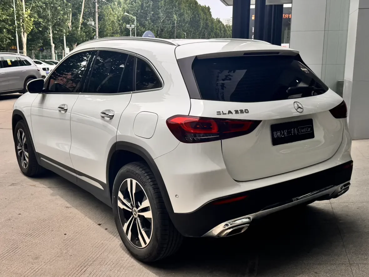 Mercedes-Benz GLA