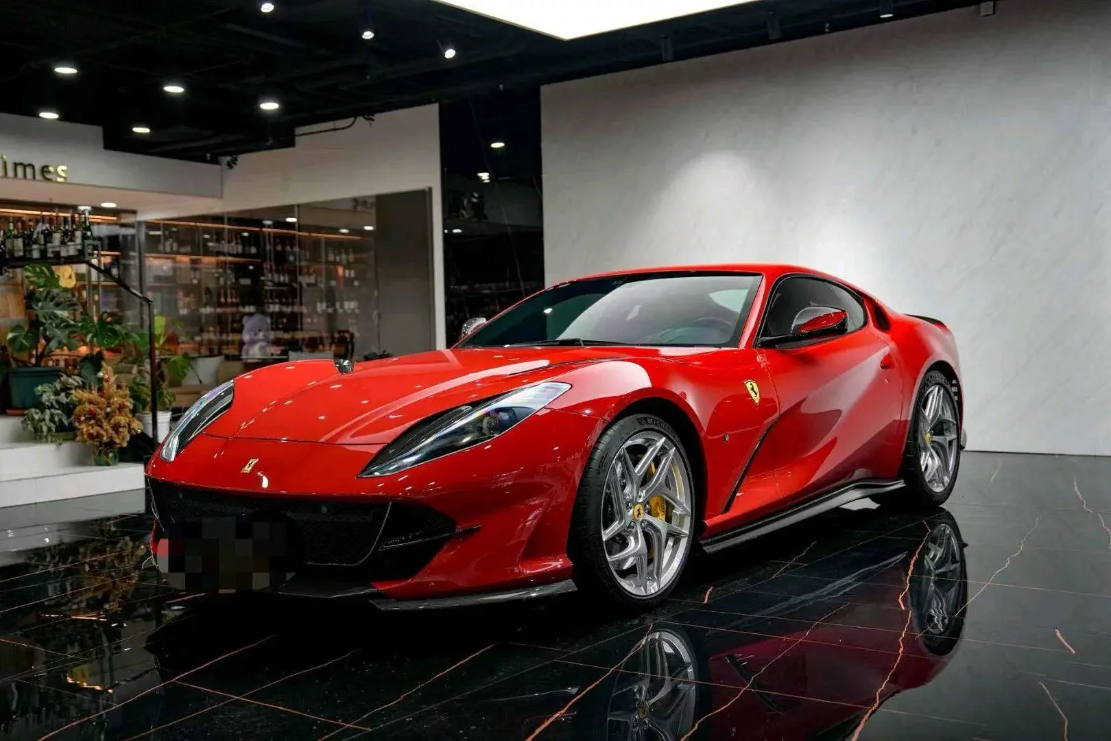 Ferrari 812