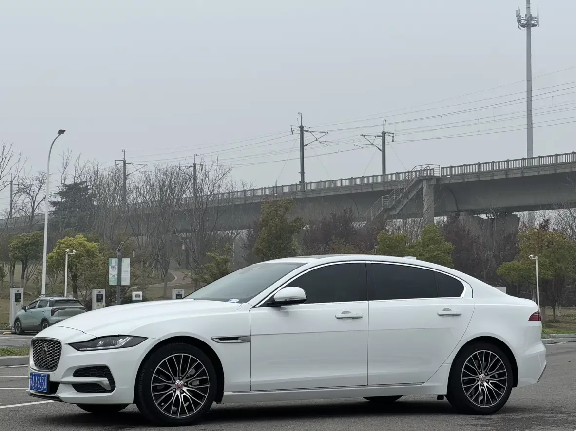 Jaguar XEL