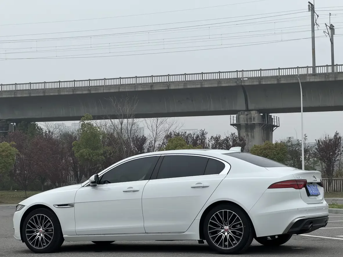 Jaguar XEL