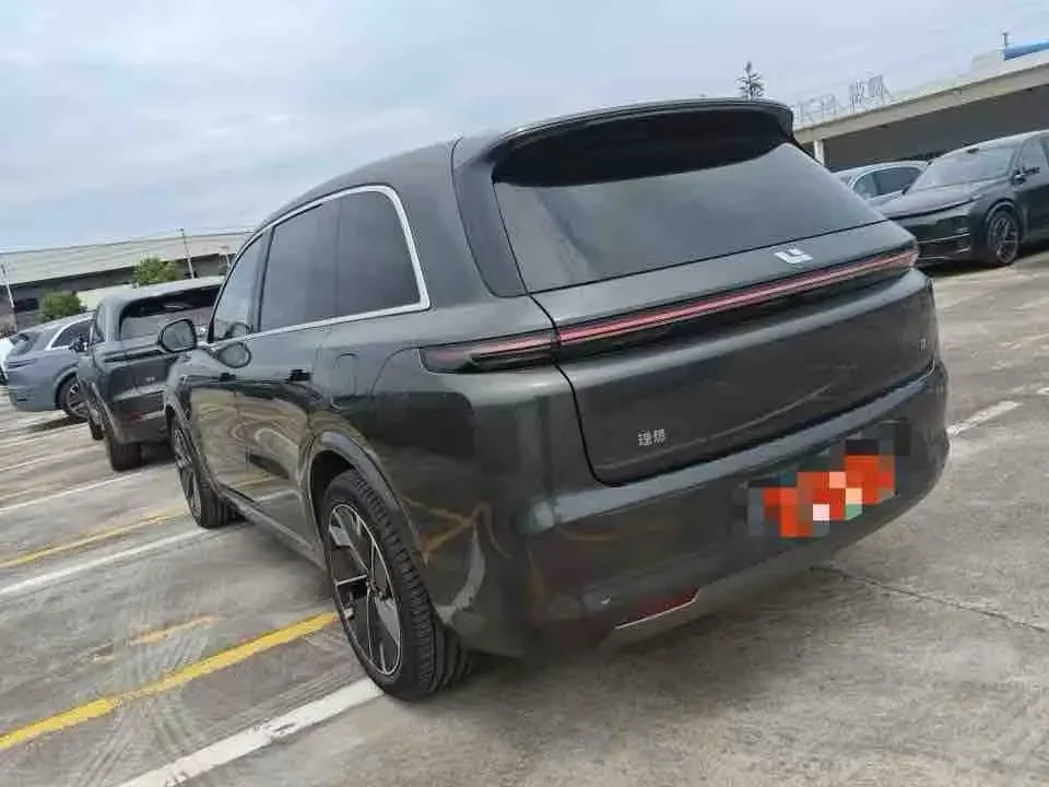 Lixiang L8