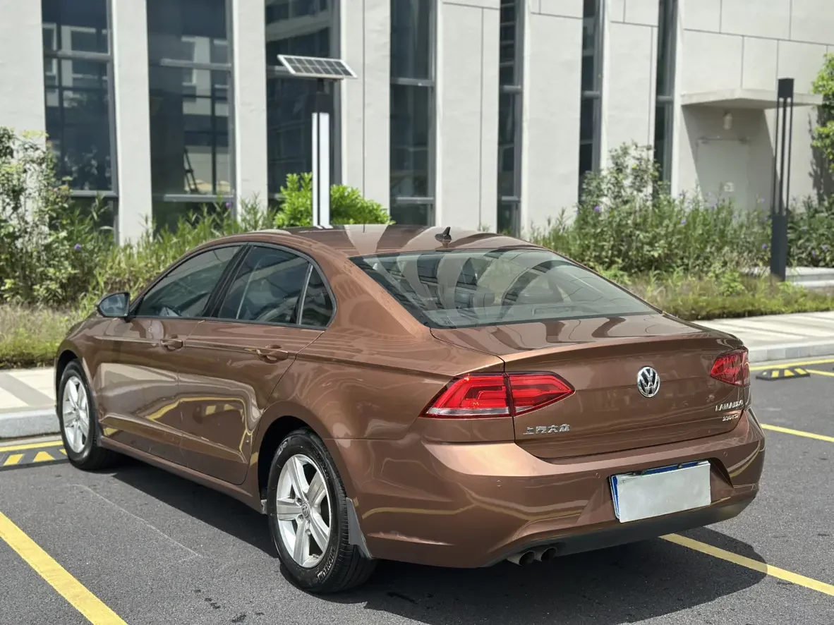 Volkswagen Lamando