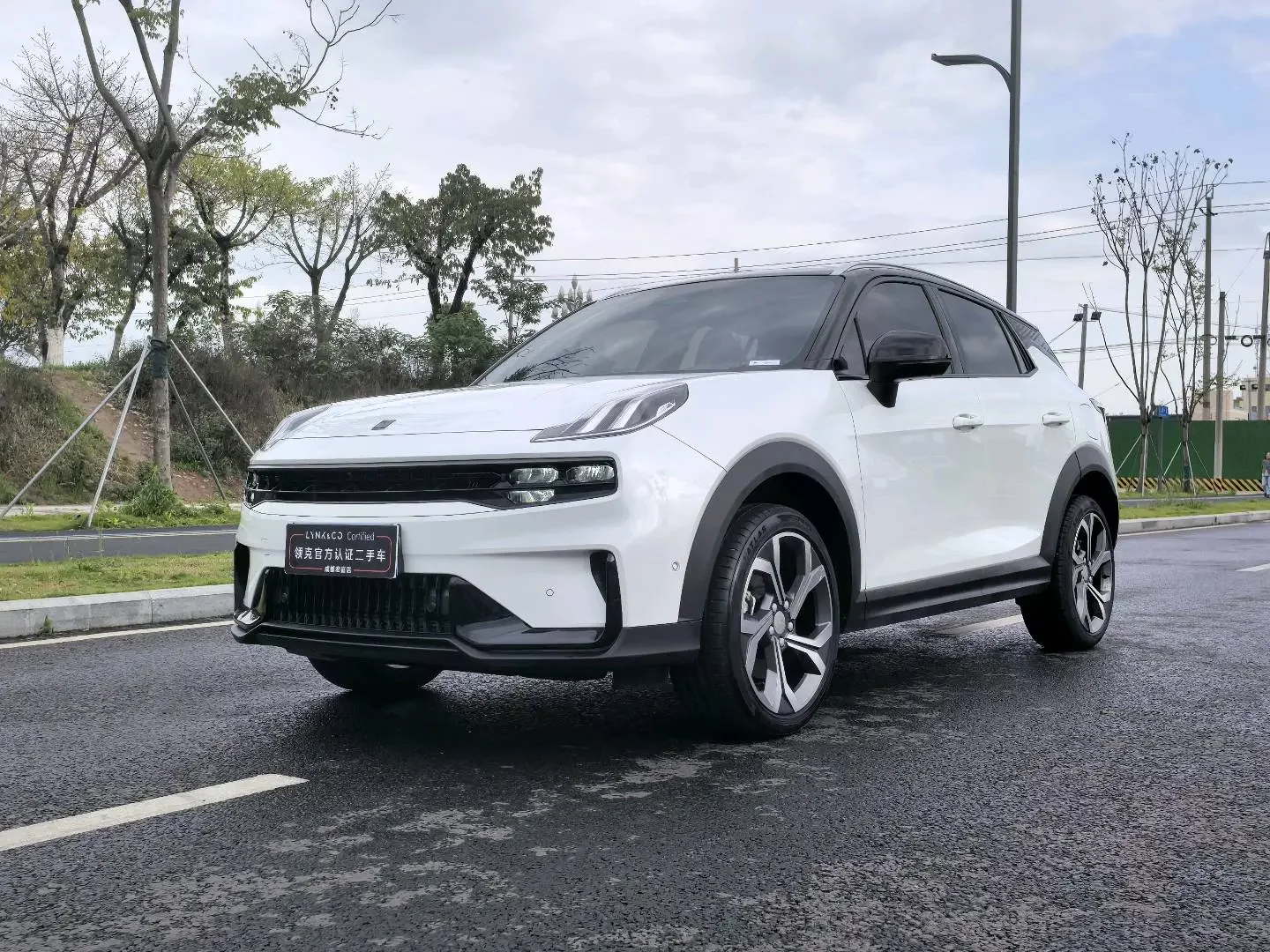 Lynk & Co 06